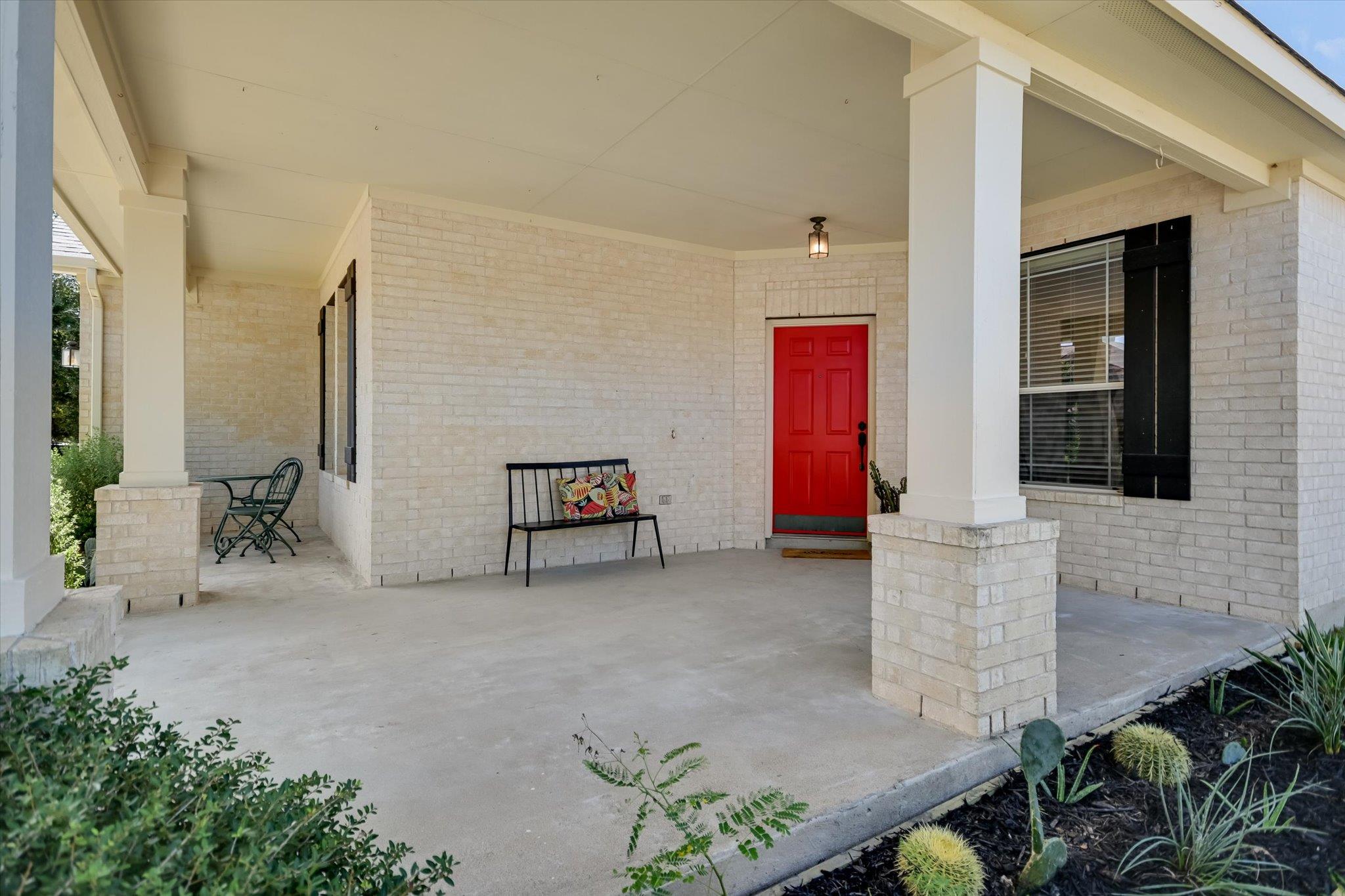 587 Shadow Creek Blvd Property Photo 2