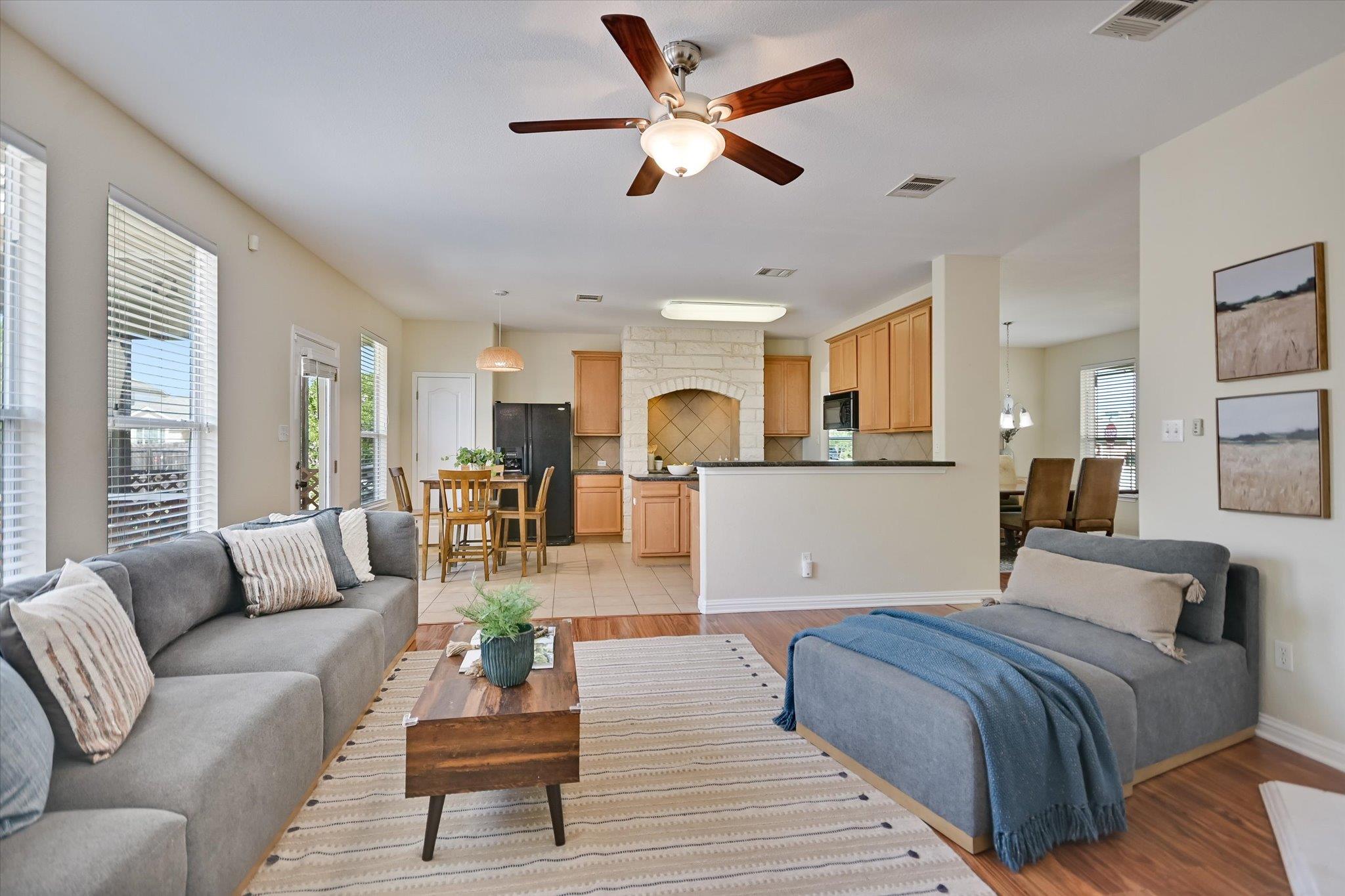 587 Shadow Creek Blvd Property Photo 5