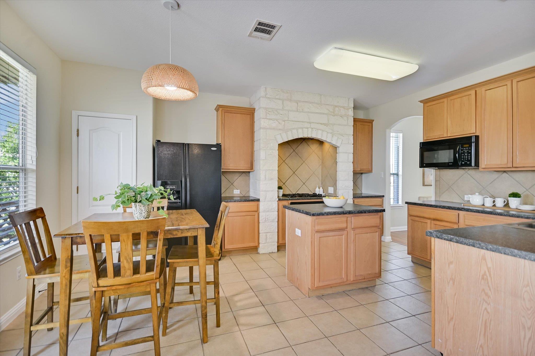 587 Shadow Creek Blvd Property Photo 6