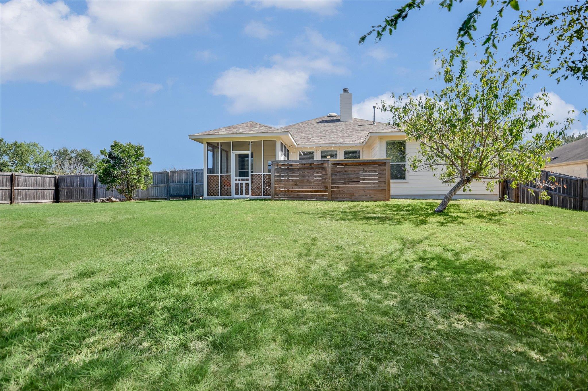 587 Shadow Creek Blvd Property Photo 16
