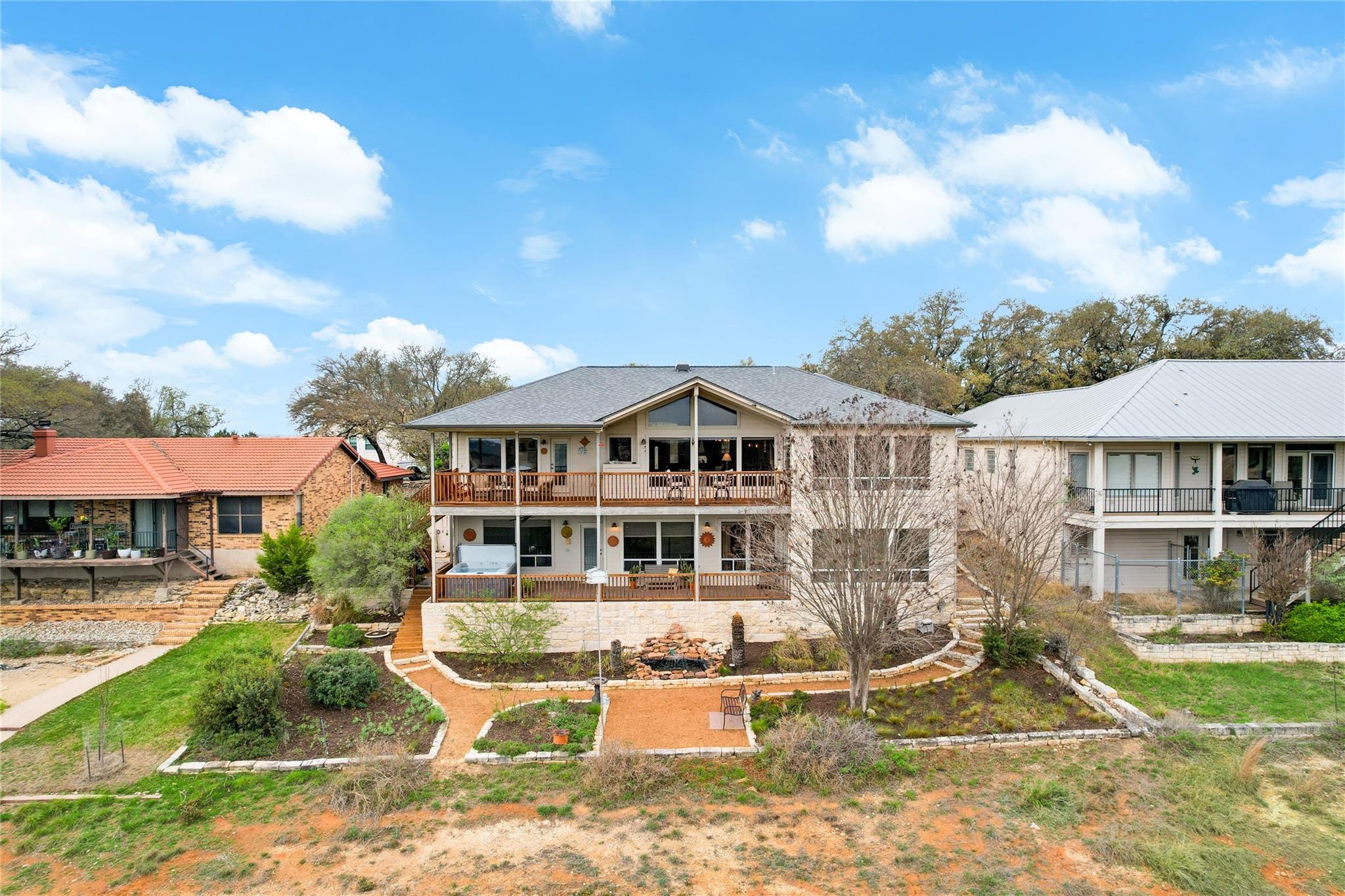 20711 Henry Ave Property Photo 3