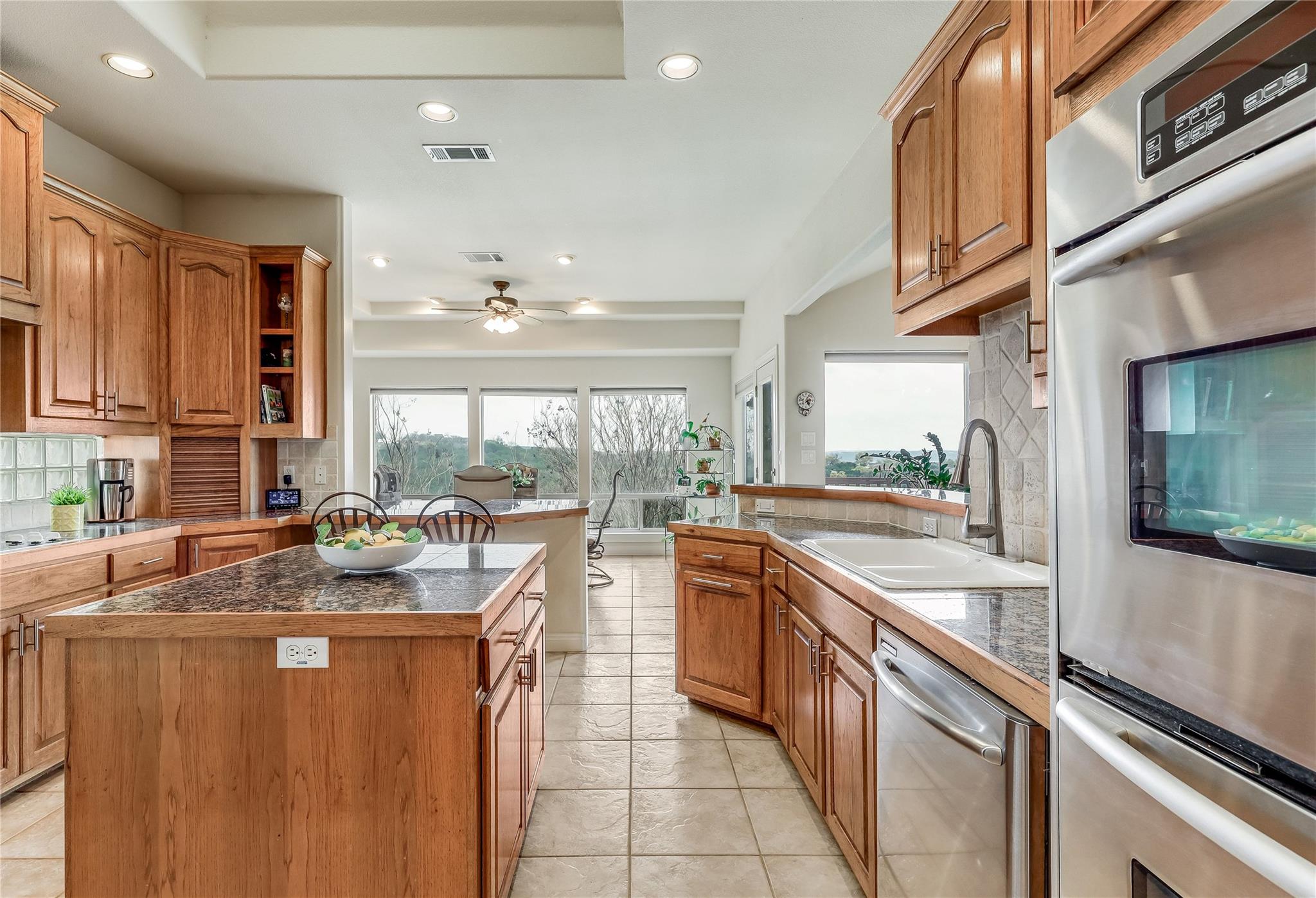 20711 Henry Ave Property Photo 13
