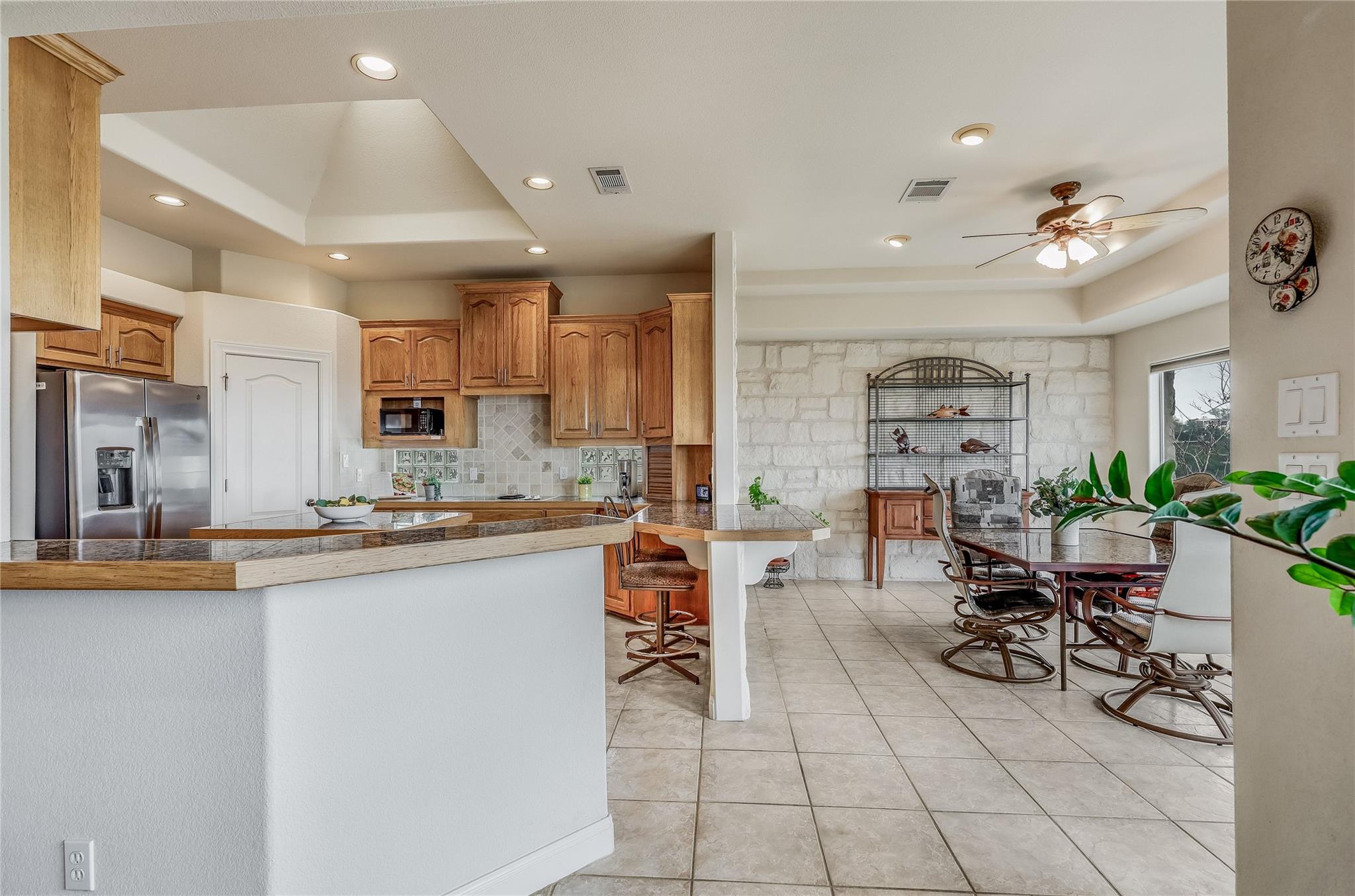 20711 Henry Ave Property Photo 14