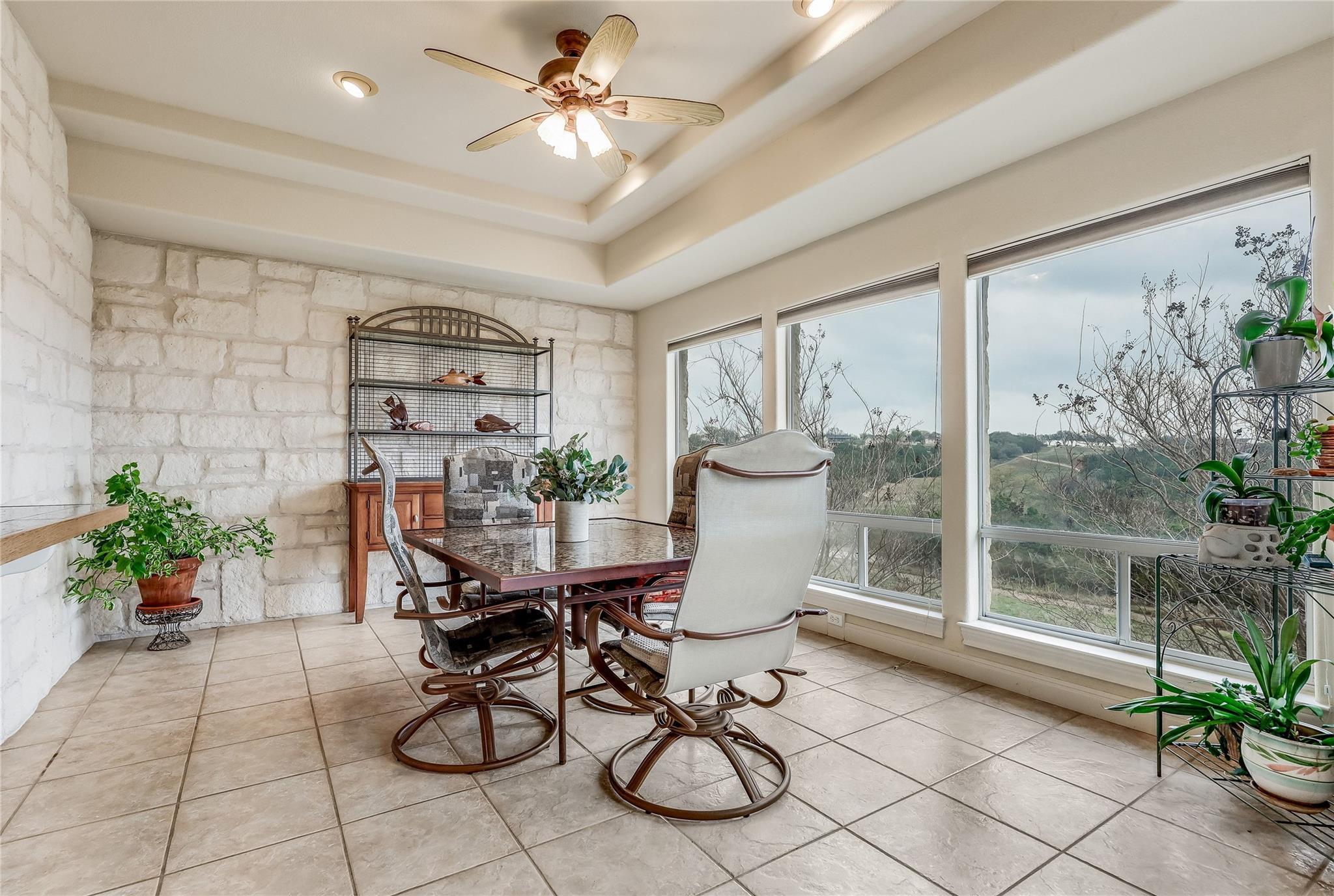 20711 Henry Ave Property Photo 16
