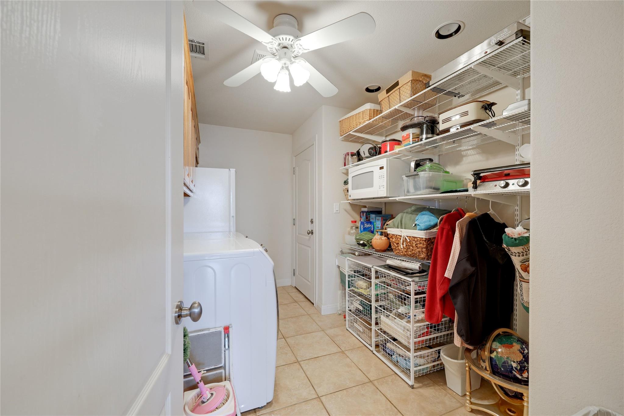 20711 Henry Ave Property Photo 27