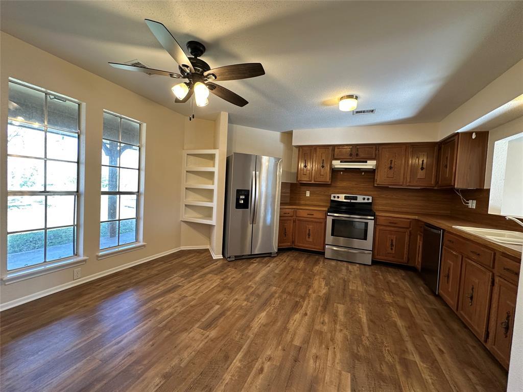 1047 Private Road 3022 None Property Photo 4