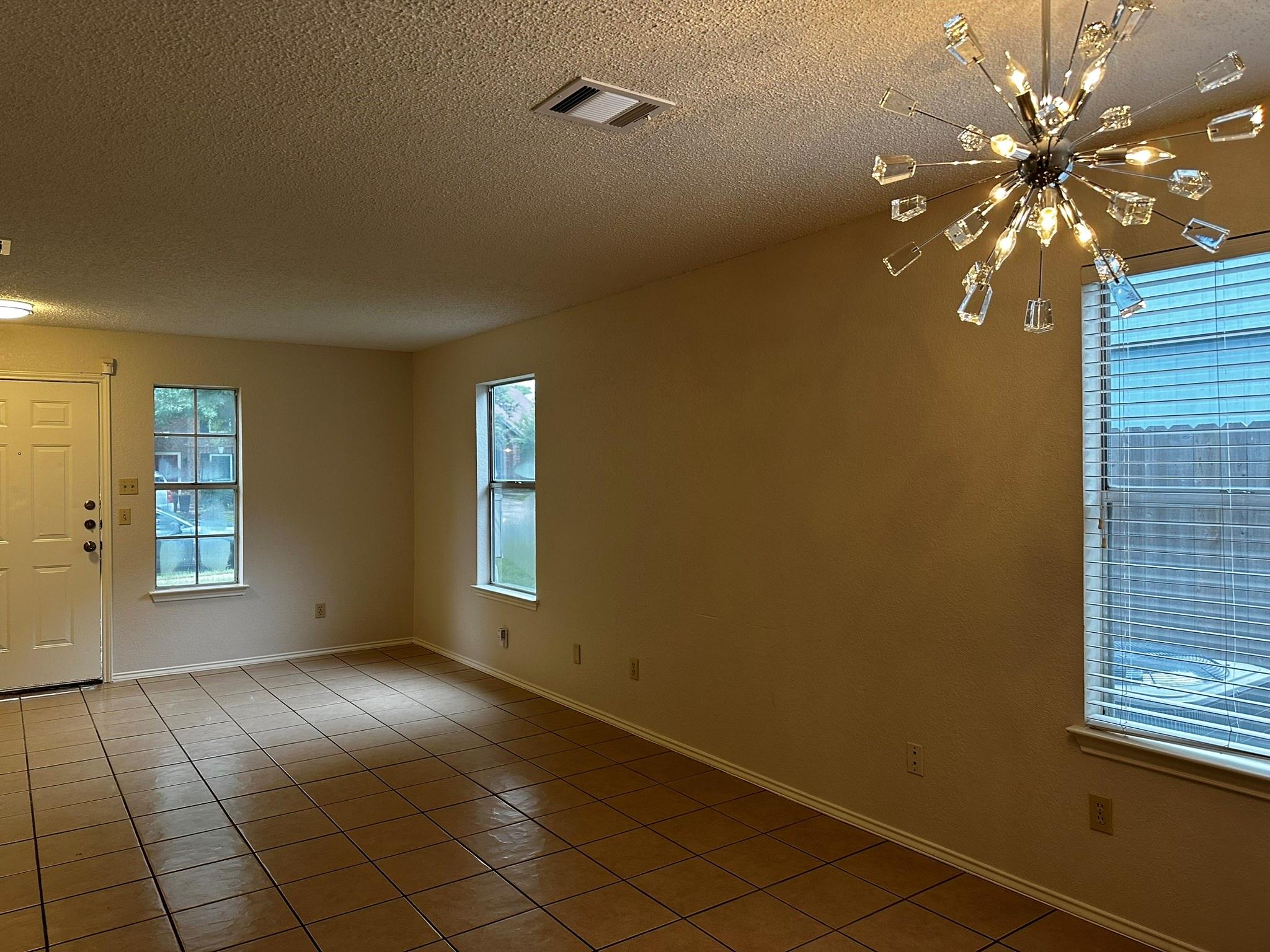 6106 La Naranja Ln Property Photo 3
