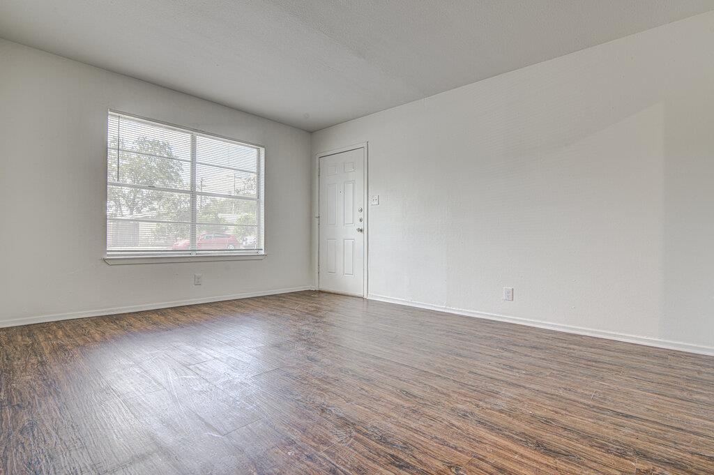 5006 Brighton Rd #a Property Photo 5
