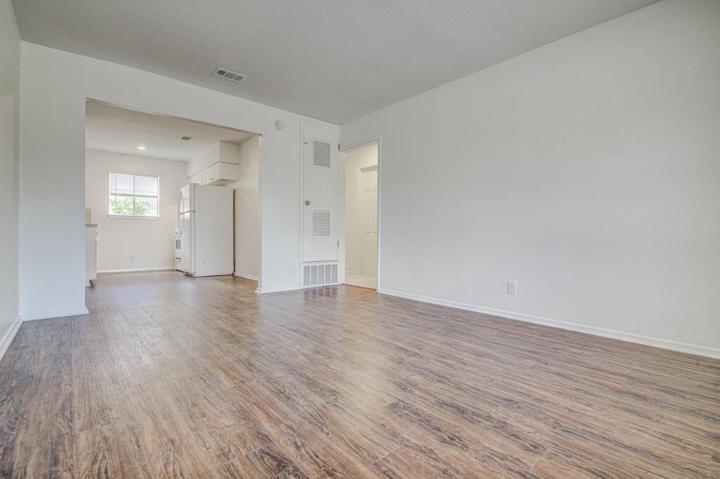 5006 Brighton Rd #a Property Photo 6