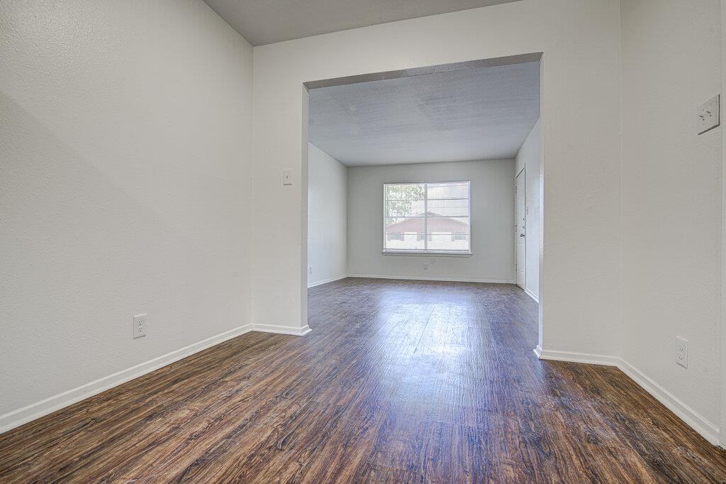 5006 Brighton Rd #a Property Photo 7