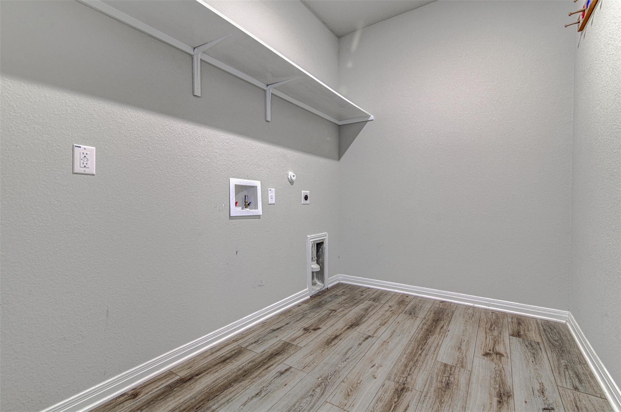 300 Bear Oak St Property Photo 13
