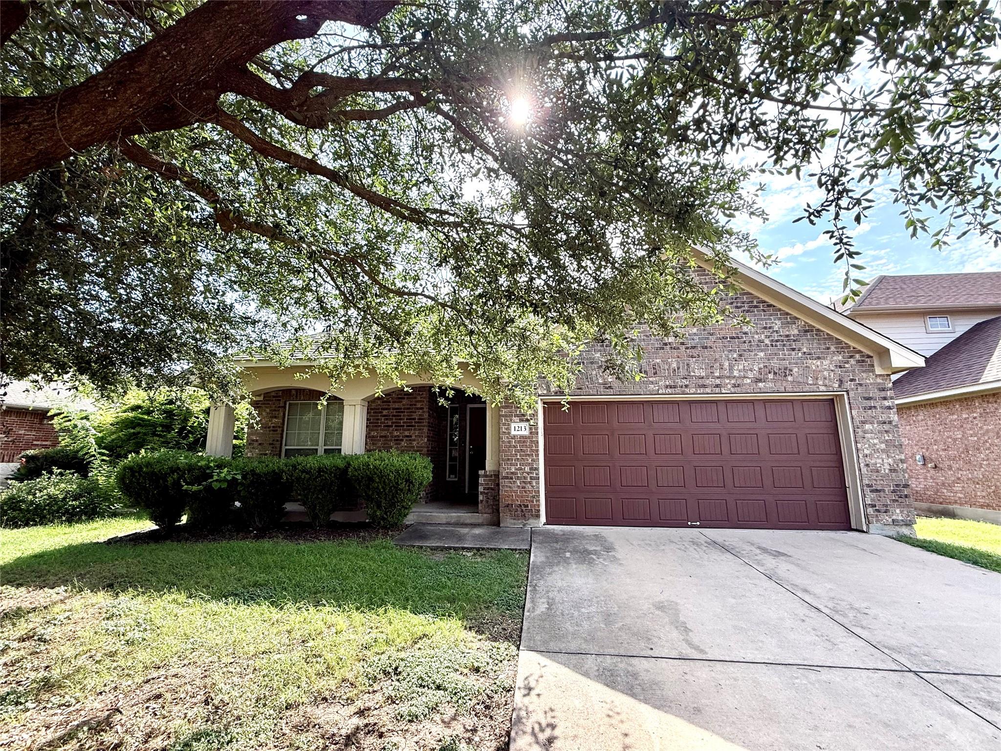 1213 Rainbow Parke Dr Property Photo 1