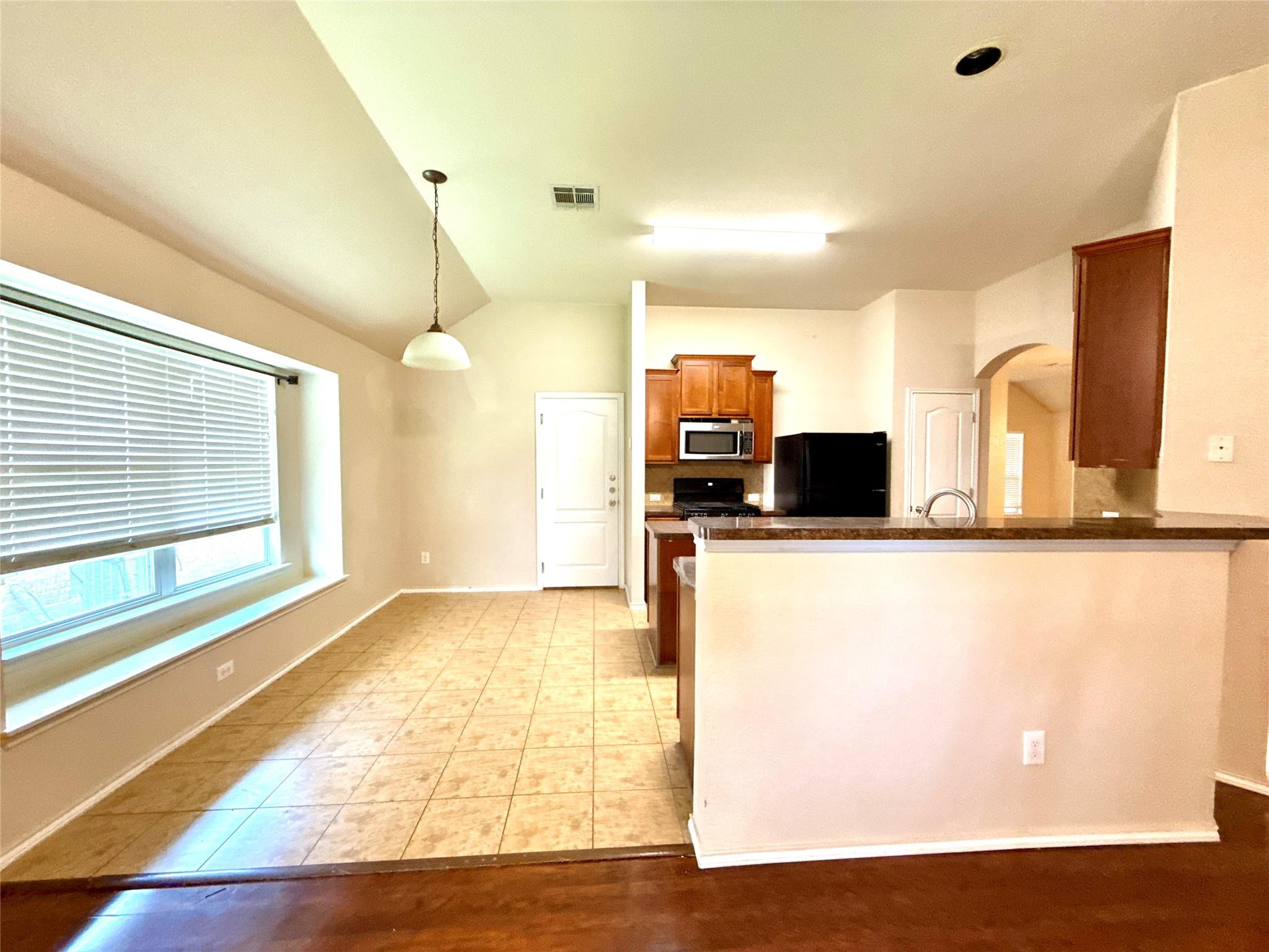 1213 Rainbow Parke Dr Property Photo 6