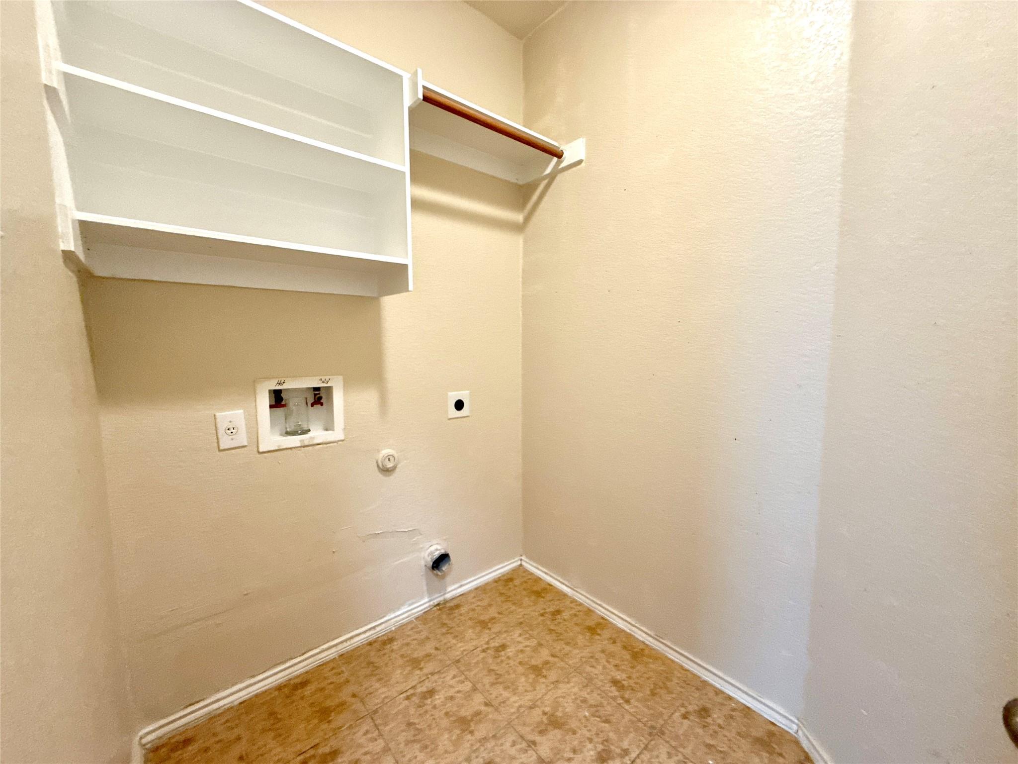 1213 Rainbow Parke Dr Property Photo 8