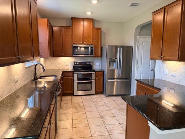 329 Los Cobos Ln Property Photo 3