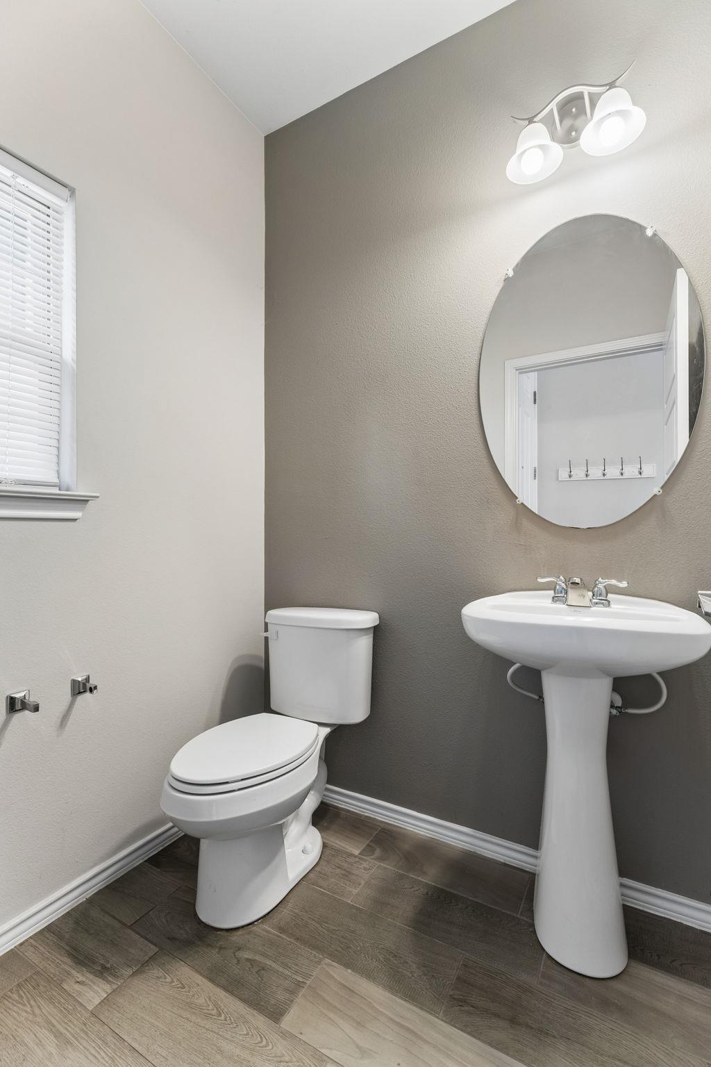 9421 Hunter Ln Property Photo 13