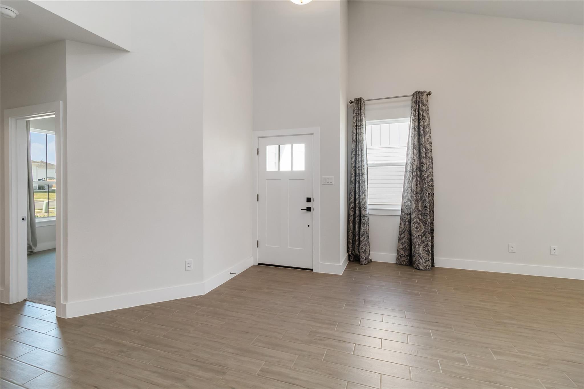 220 Mirabeau Way Property Photo 5