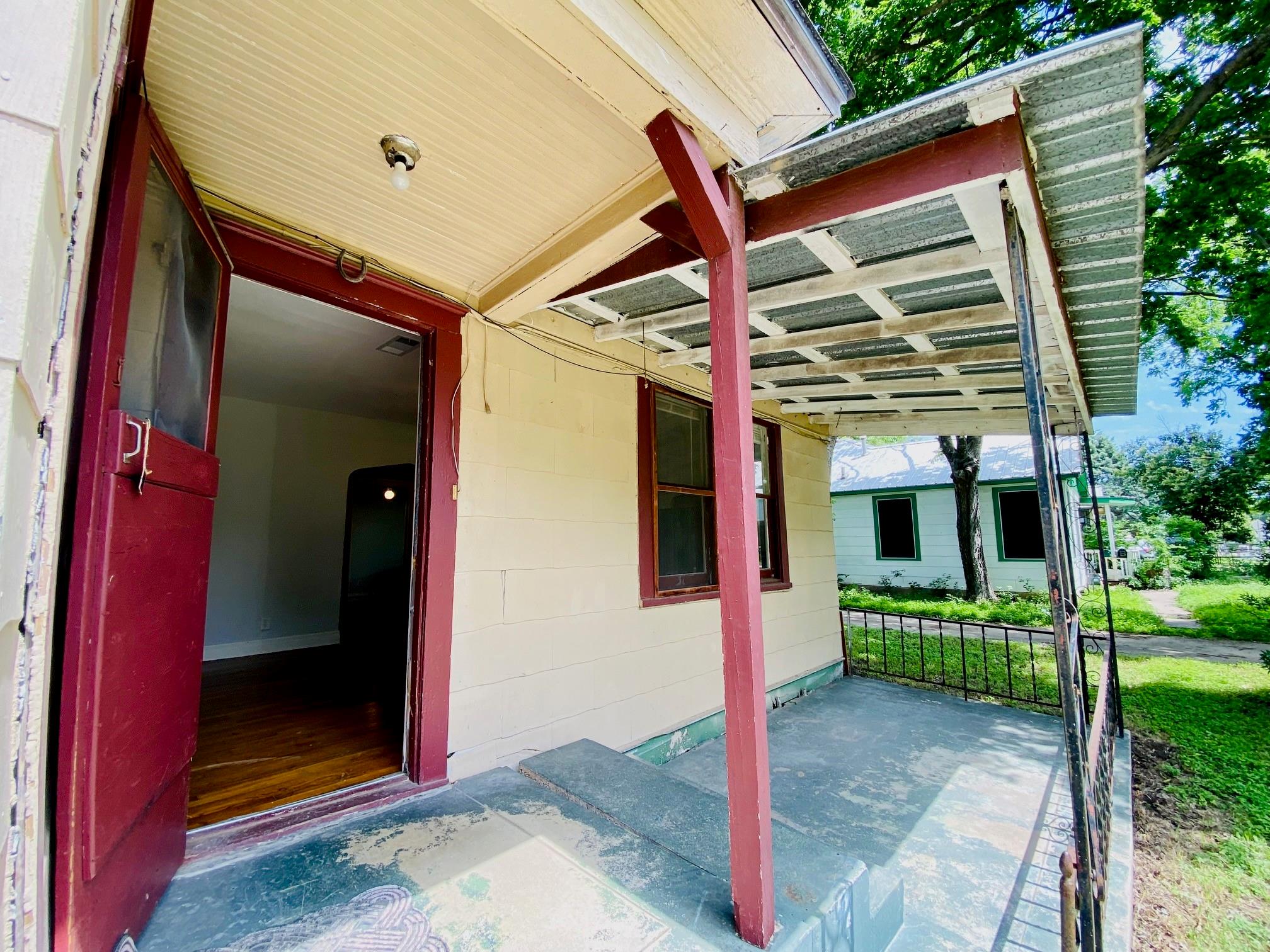 4902 Caswell Ave #a Property Photo 3