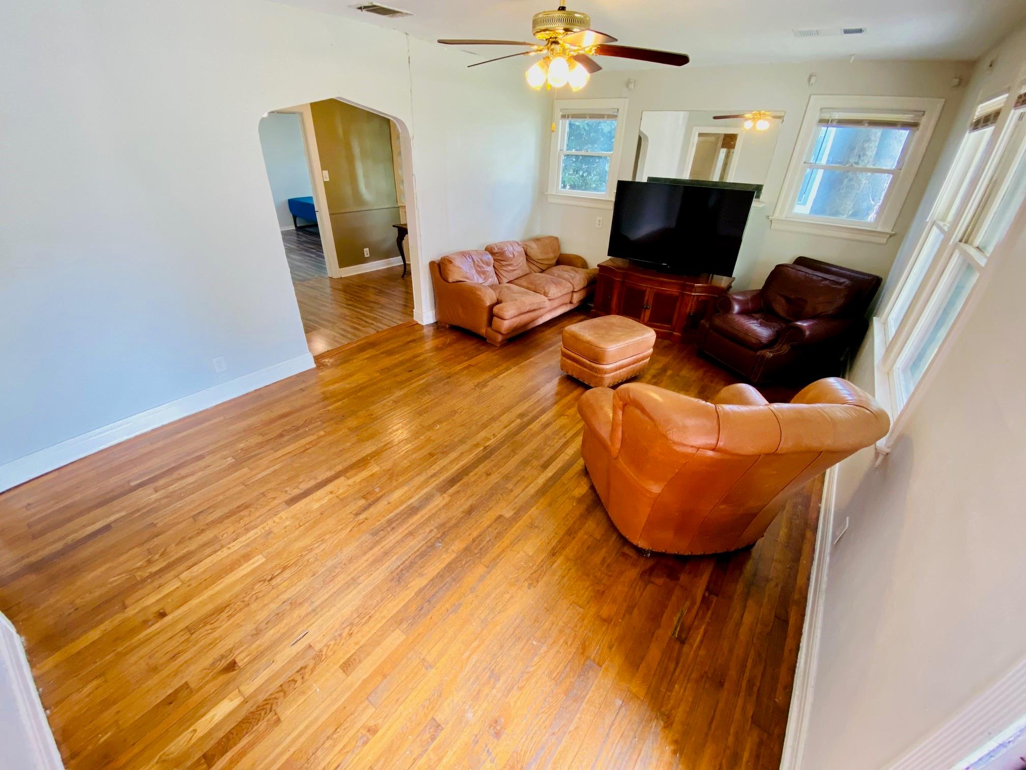 4902 Caswell Ave #a Property Photo 4