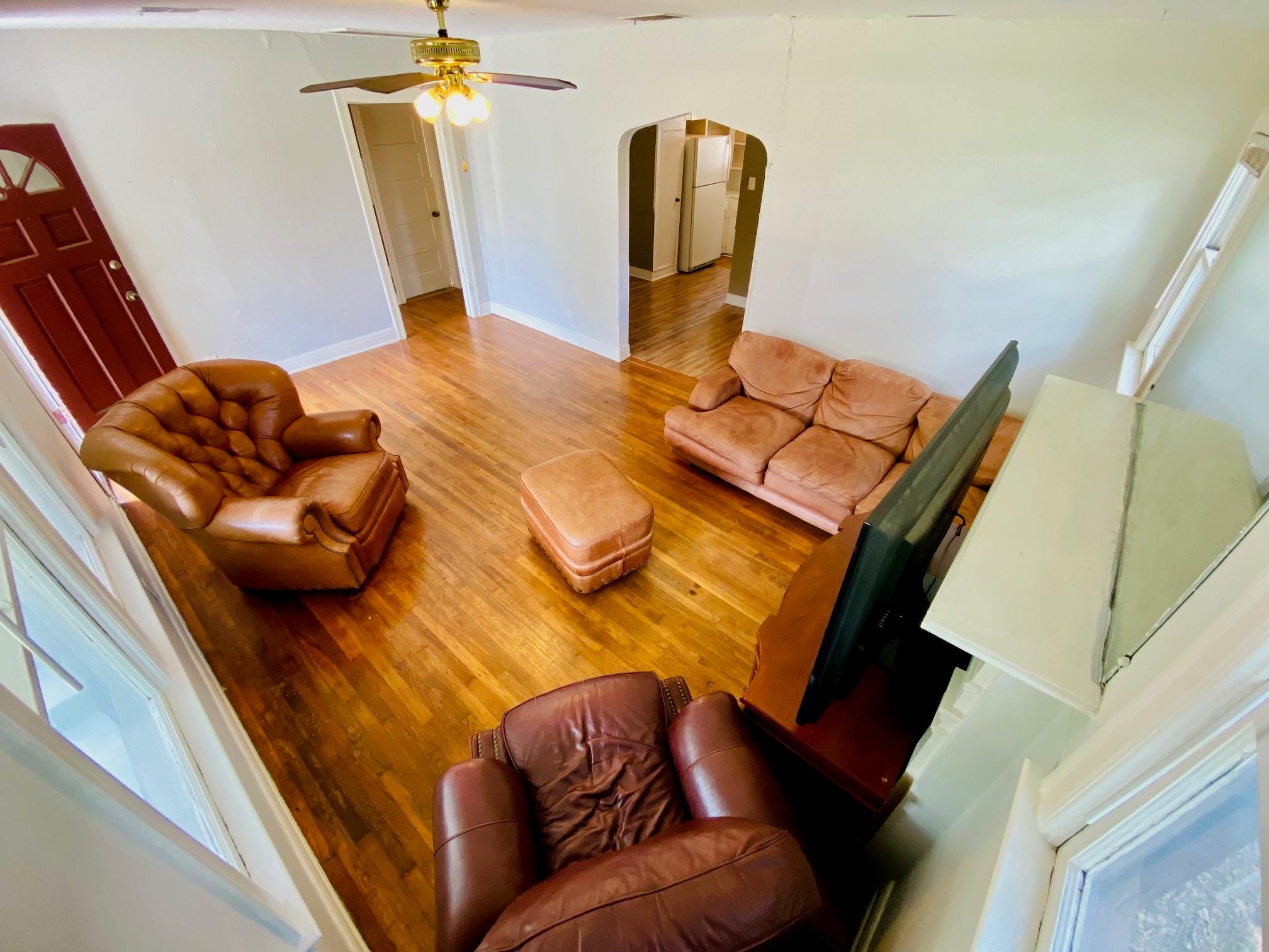 4902 Caswell Ave #a Property Photo 5
