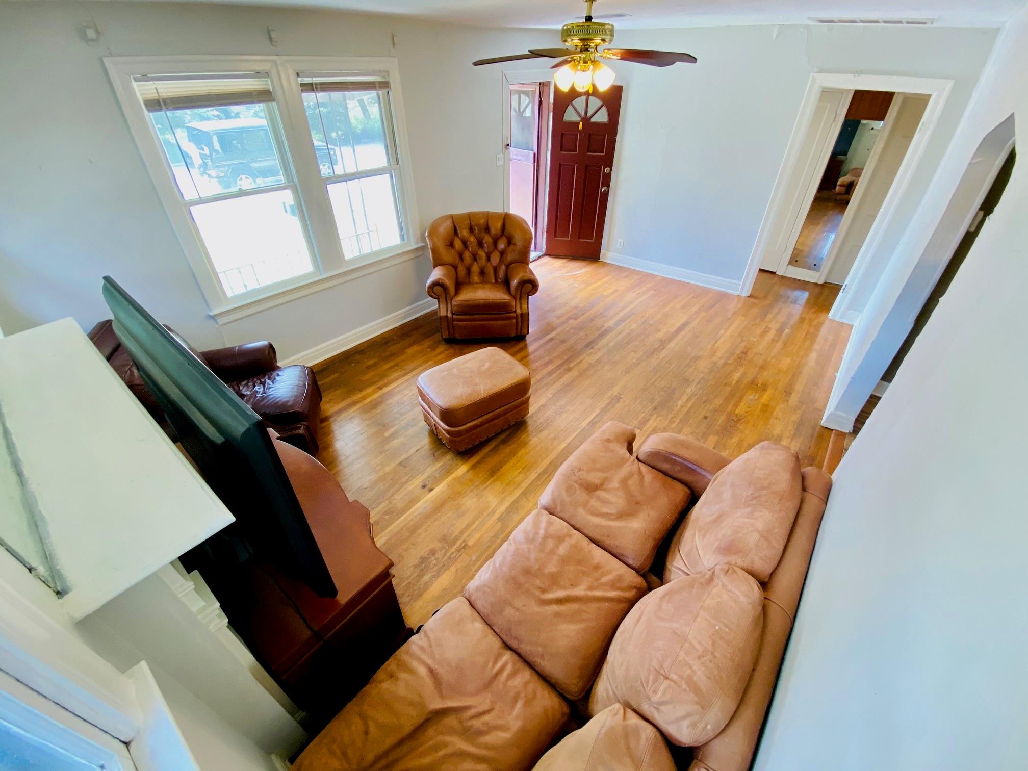 4902 Caswell Ave #a Property Photo 6