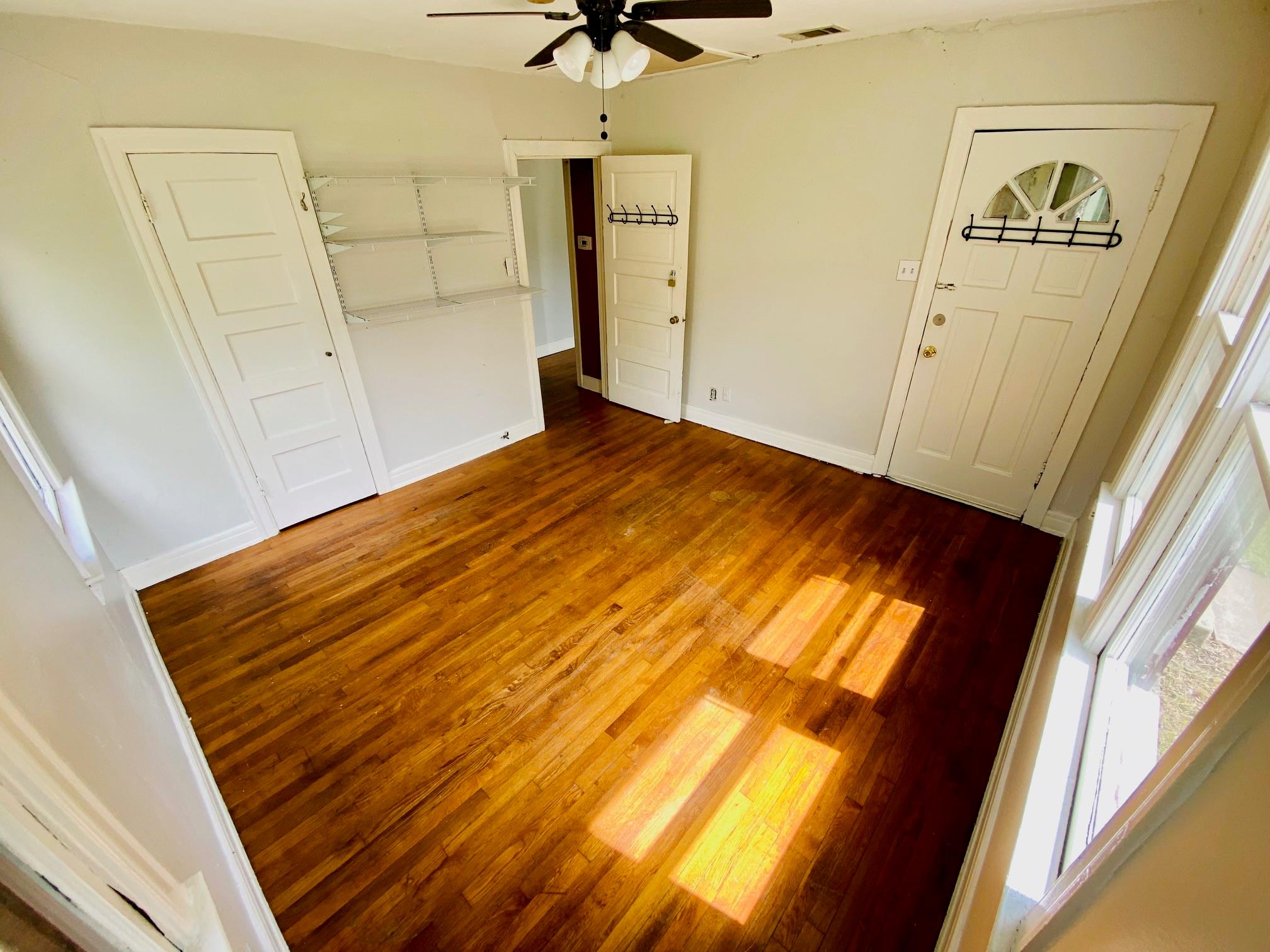 4902 Caswell Ave #a Property Photo 9