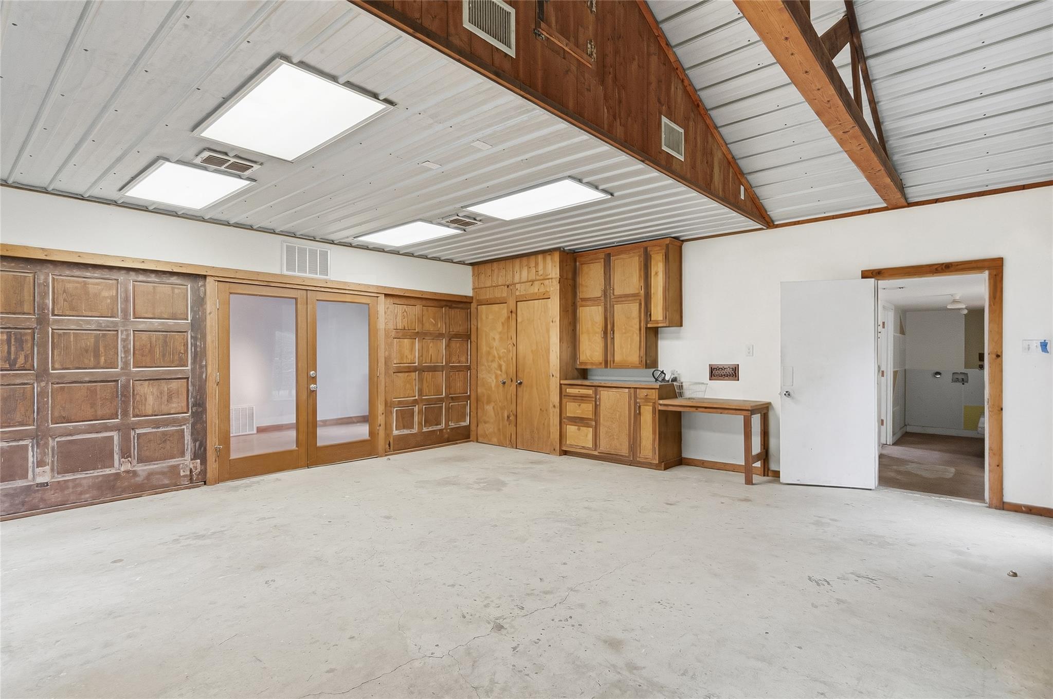 308 S Erkel Ave None Property Photo 36
