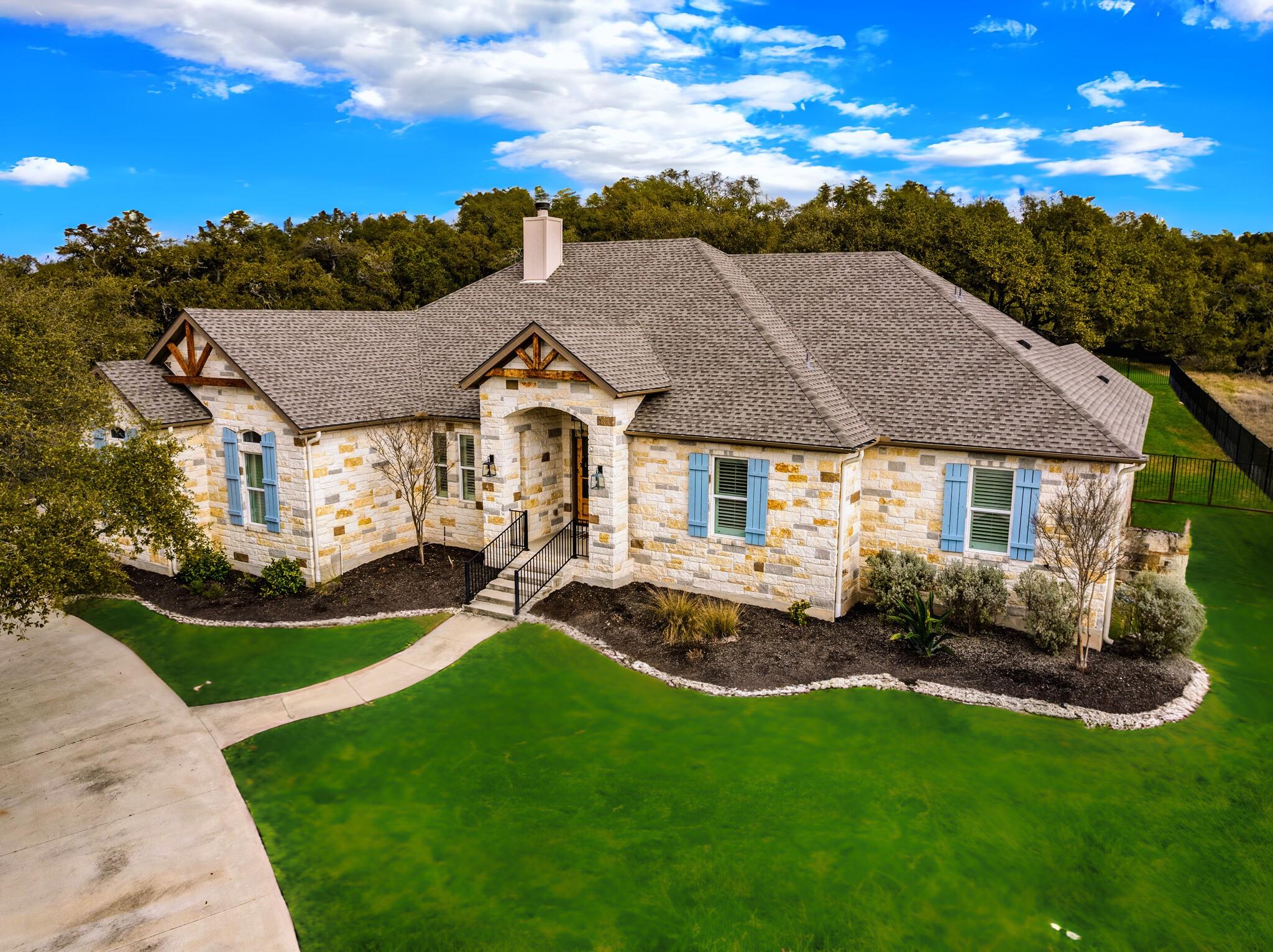 1000 Ranchers Club Ln Property Photo 2