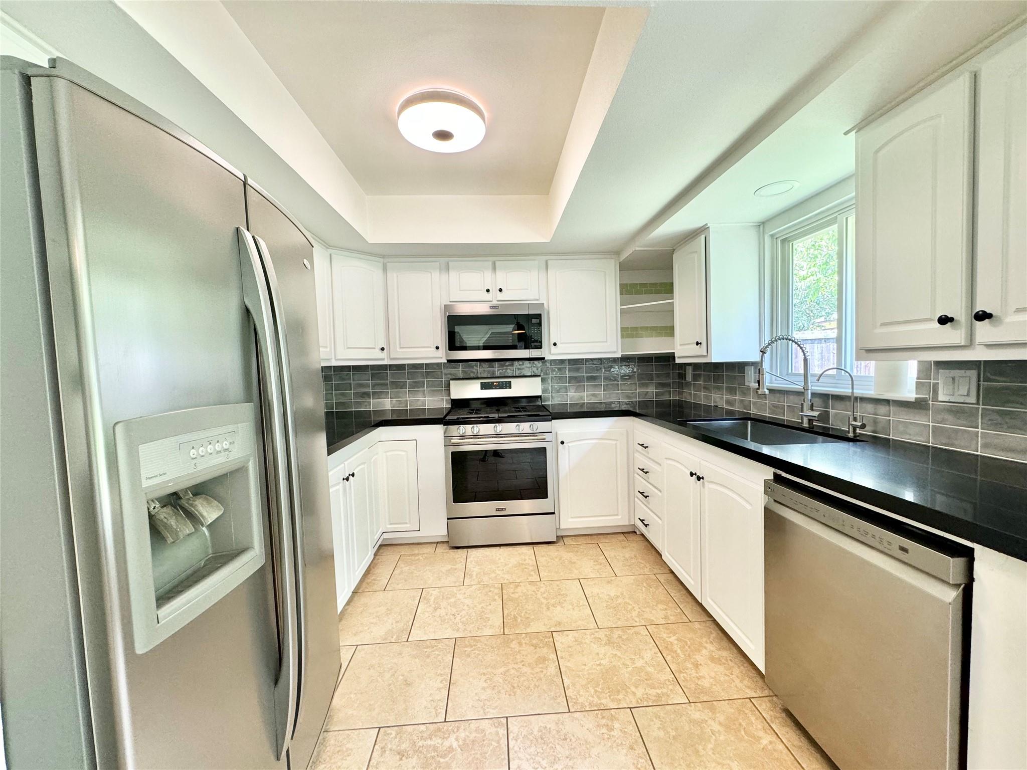 12503 Lamppost Ln Property Photo 13