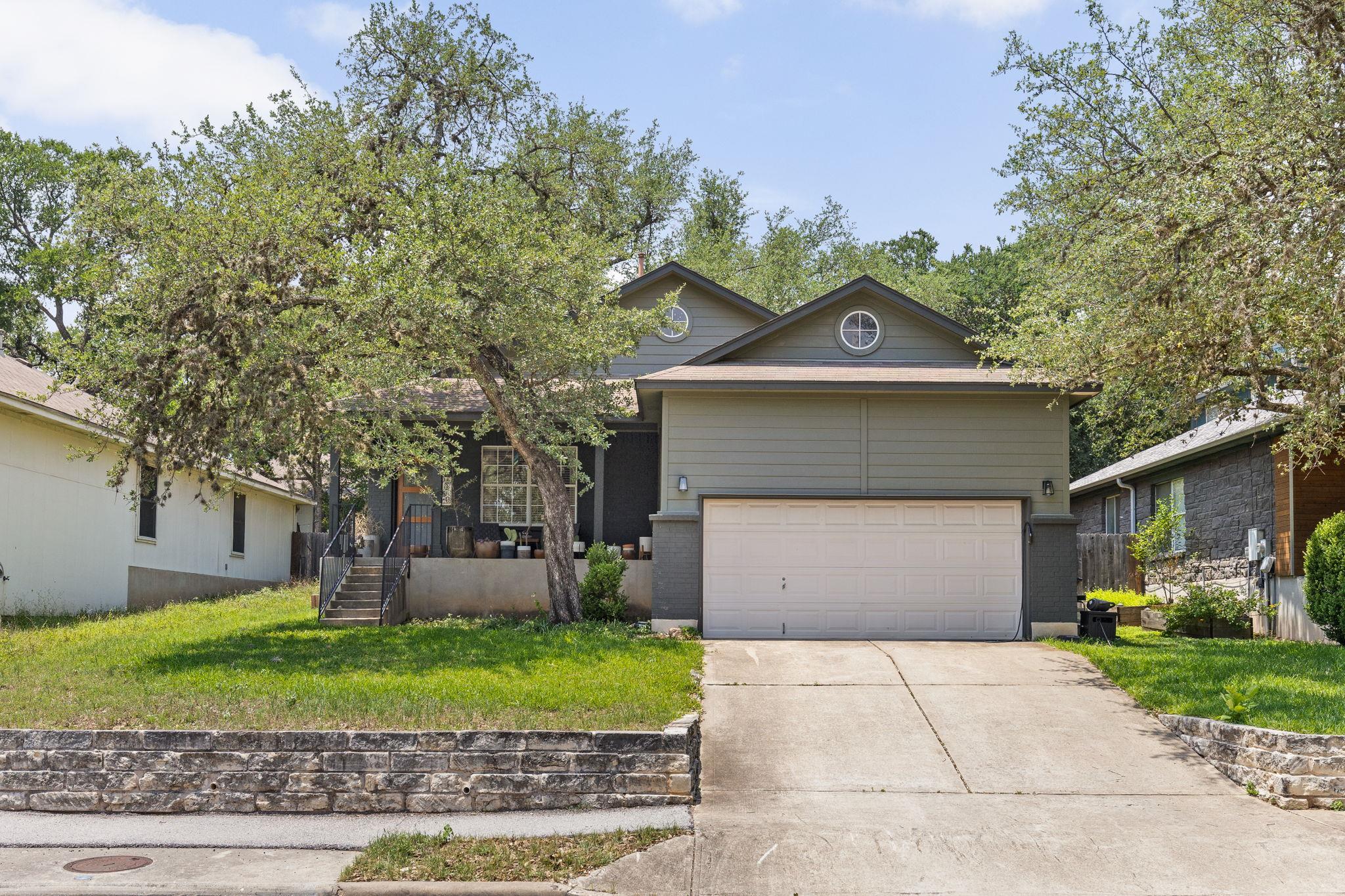 8904 Kimono Ridge DR Property Photo 1