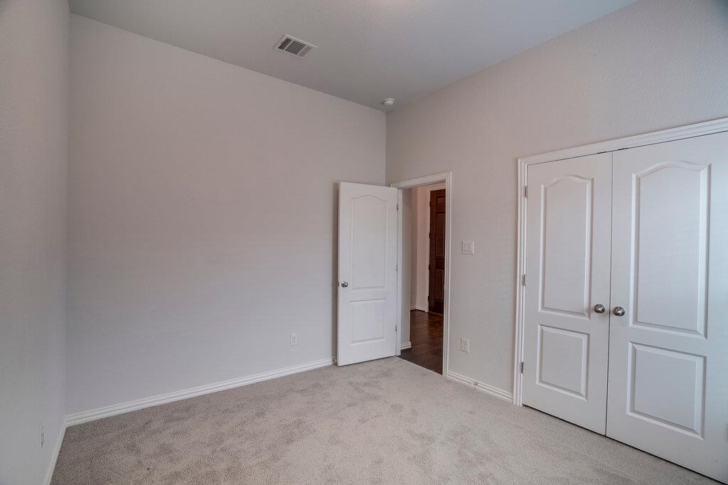 19412 Camlann Pl Property Photo 12