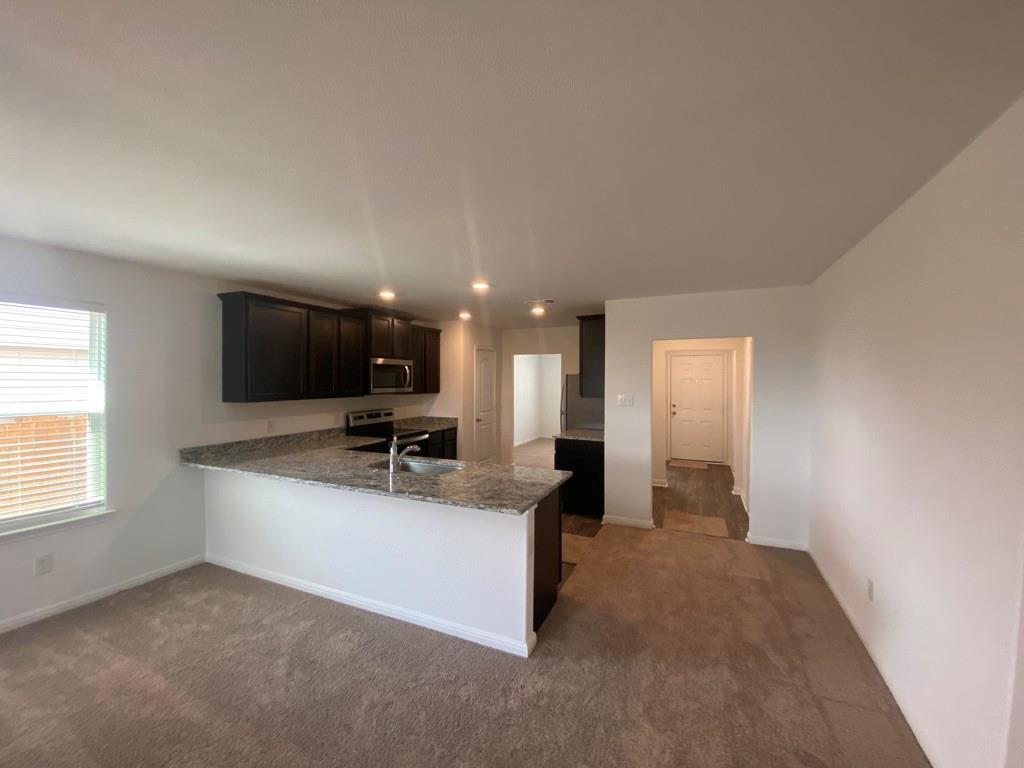 309 Riverdale Drive Dr Property Photo 4
