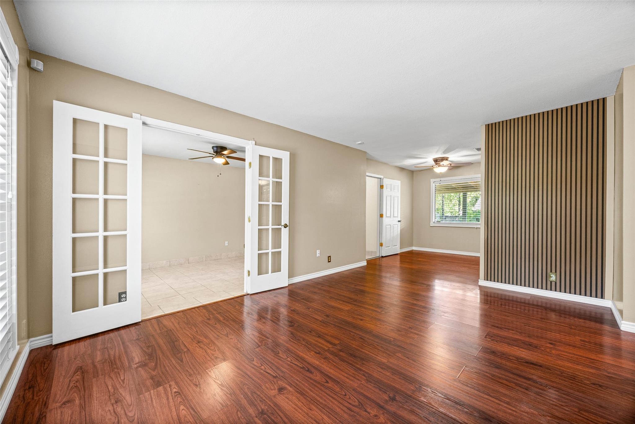 1102 Sahara Ave Property Photo 4
