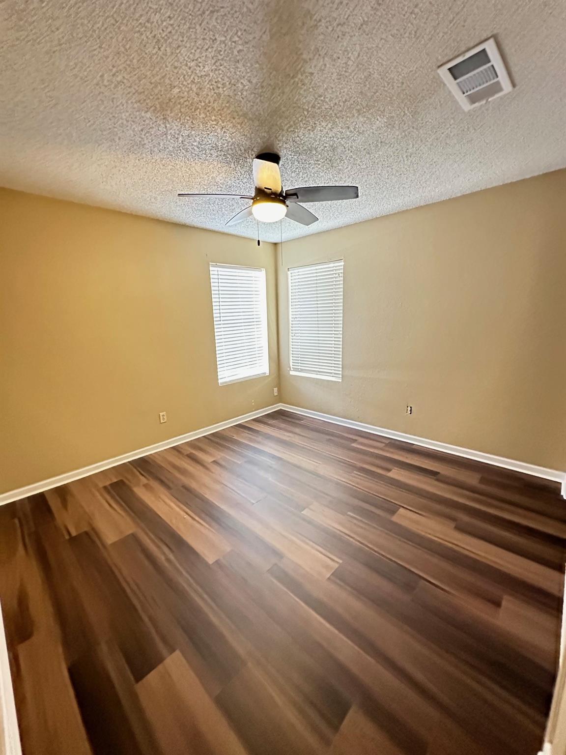 4300 Duval Rd #b Property Photo 9