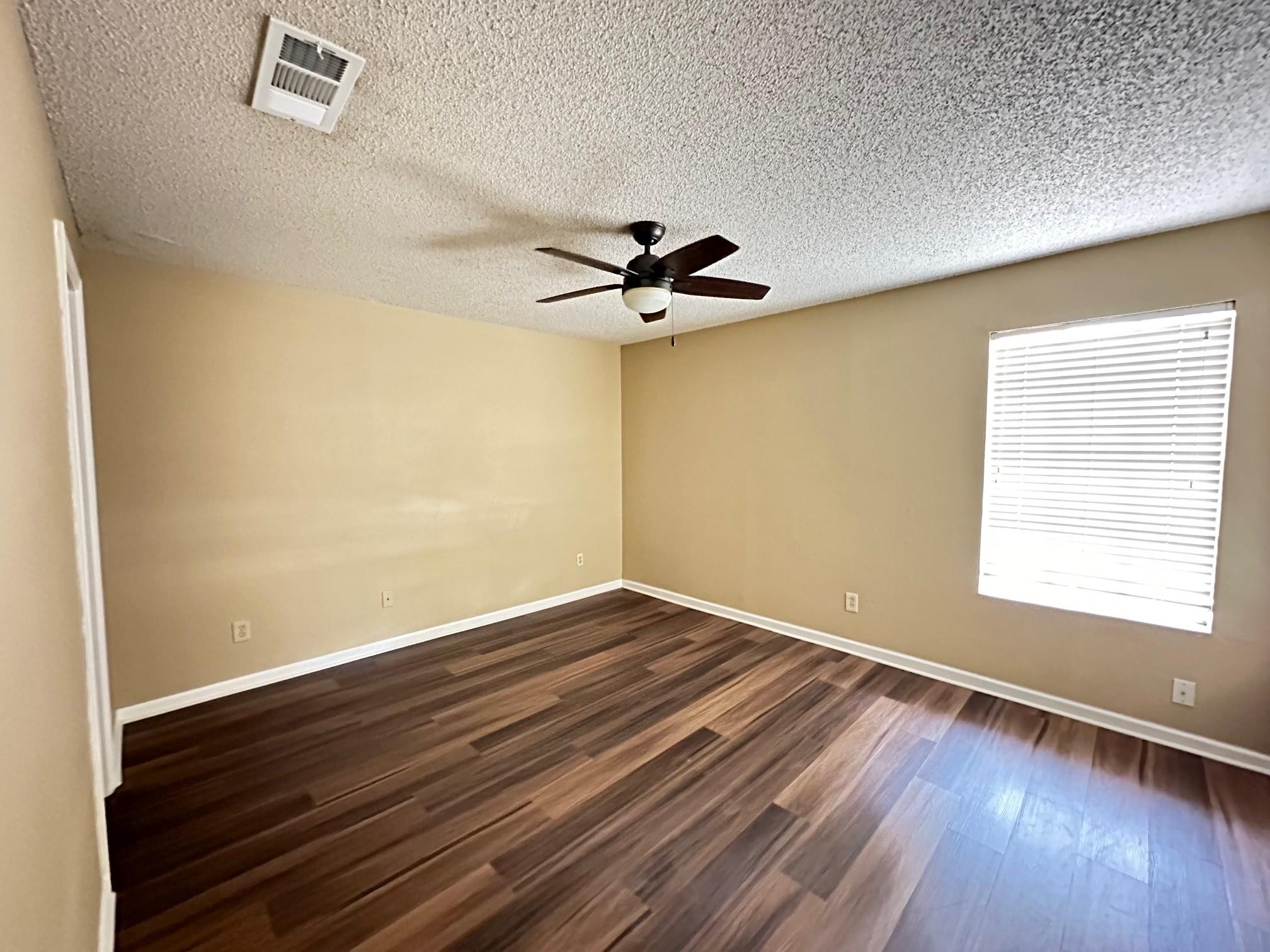 4300 Duval Rd #b Property Photo 10
