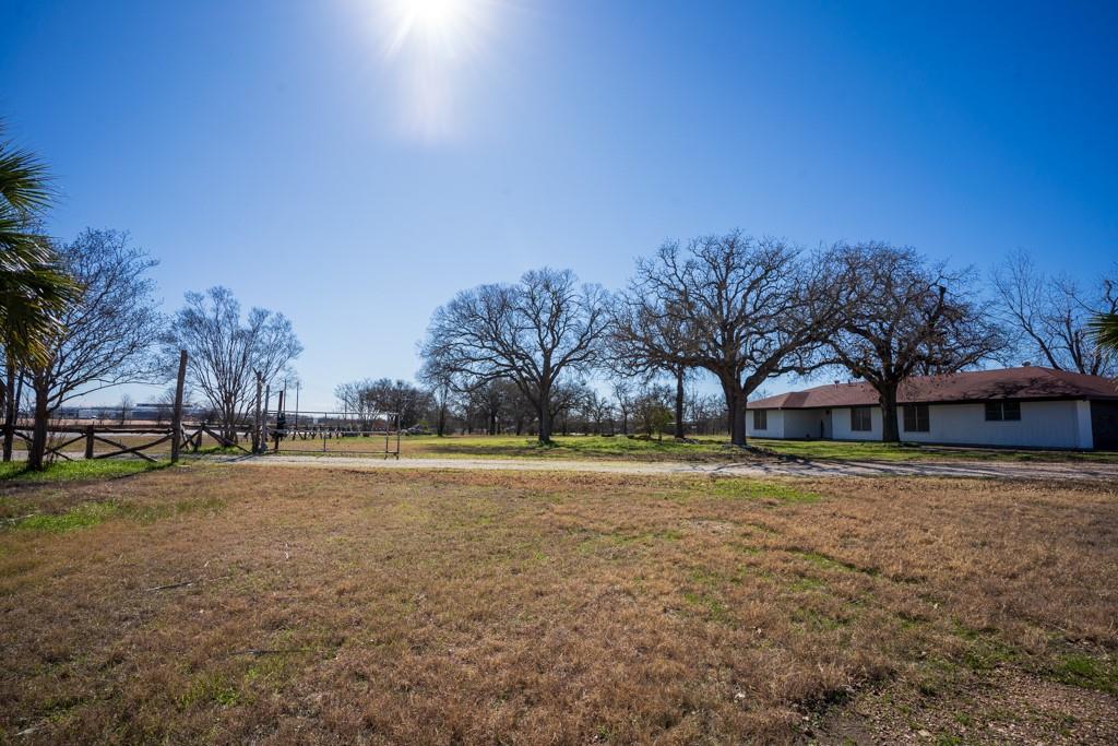 5906 N Fm 973 Rd Property Photo 3