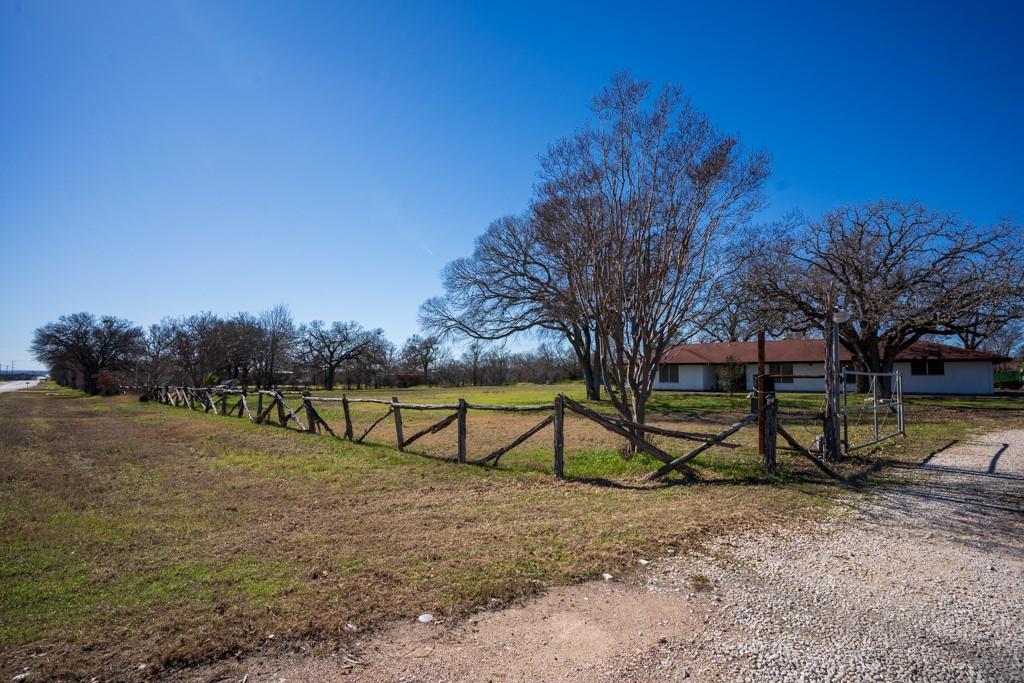 5906 N Fm 973 Rd Property Photo 4