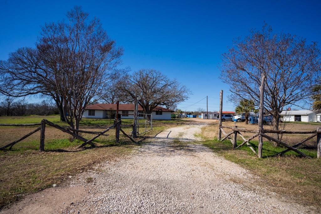 5906 N Fm 973 Rd Property Photo 15