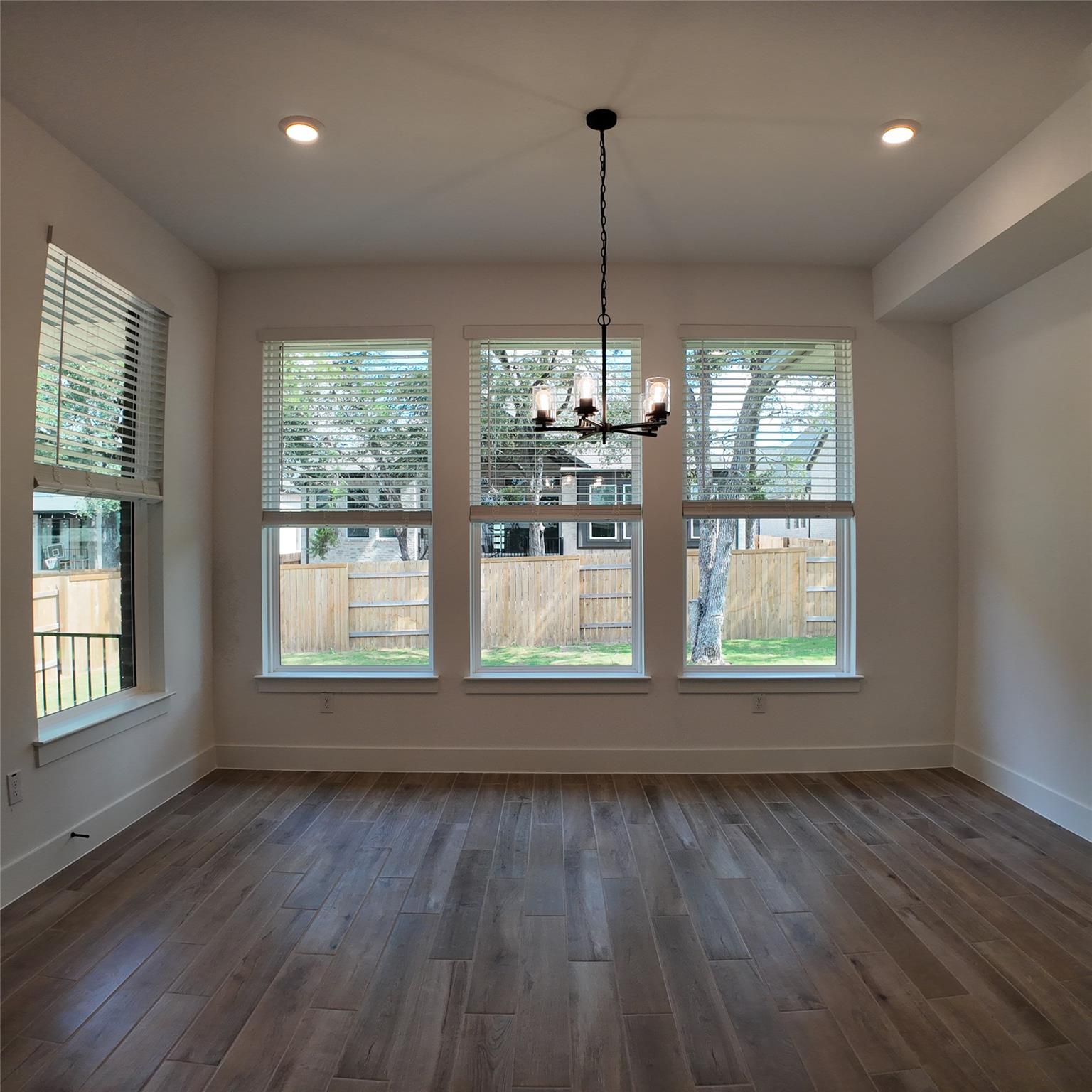 315 Seaside Sparrow Way Property Photo 9