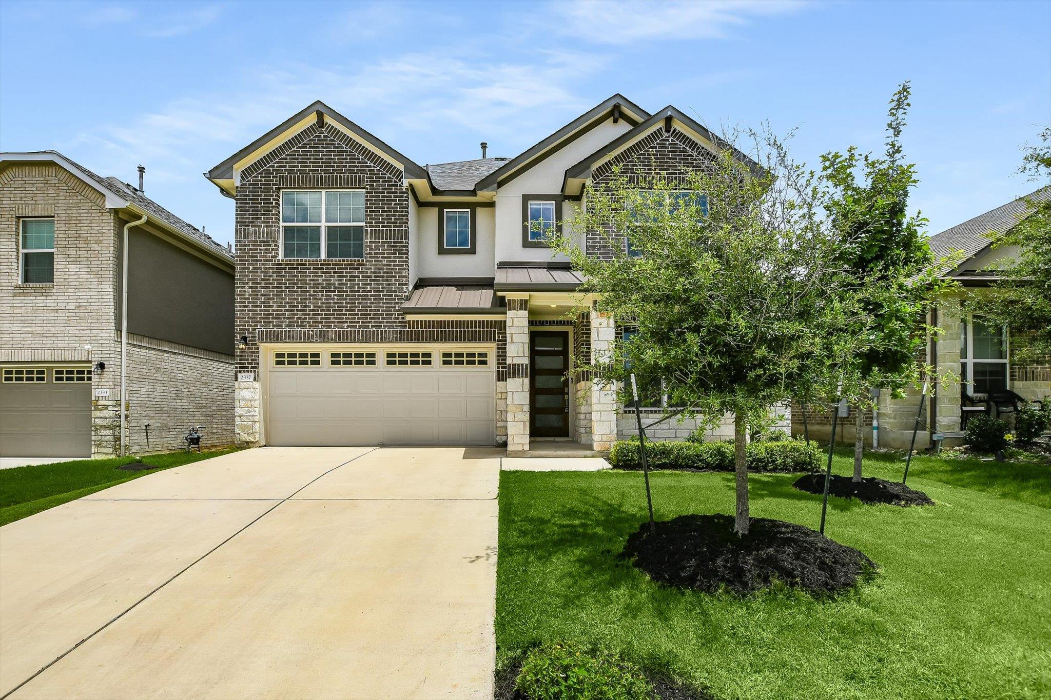 2337 Bravo Pass Property Photo 1