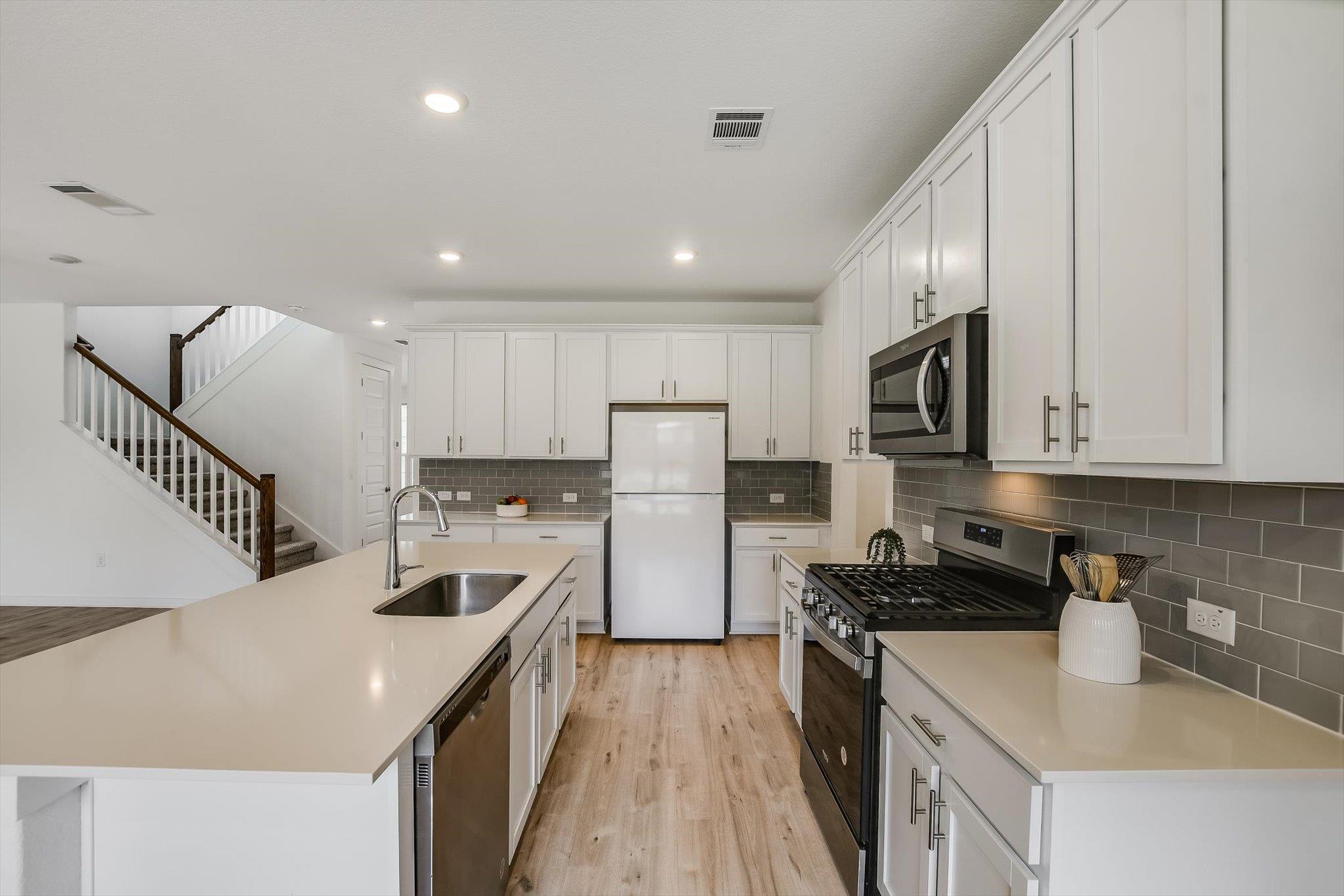 2337 Bravo Pass Property Photo 11