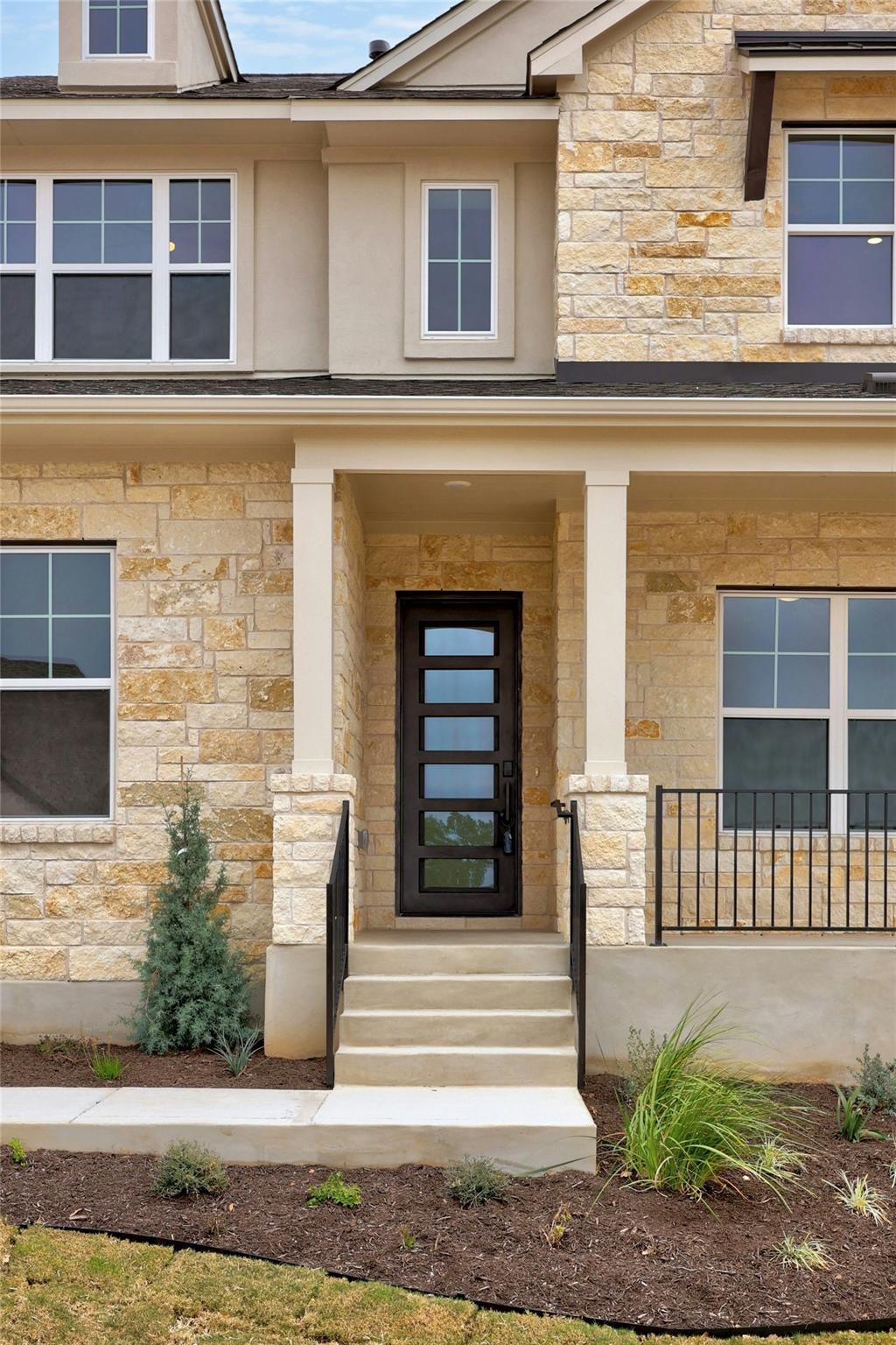 445 Bridge Water Loop Property Photo 4