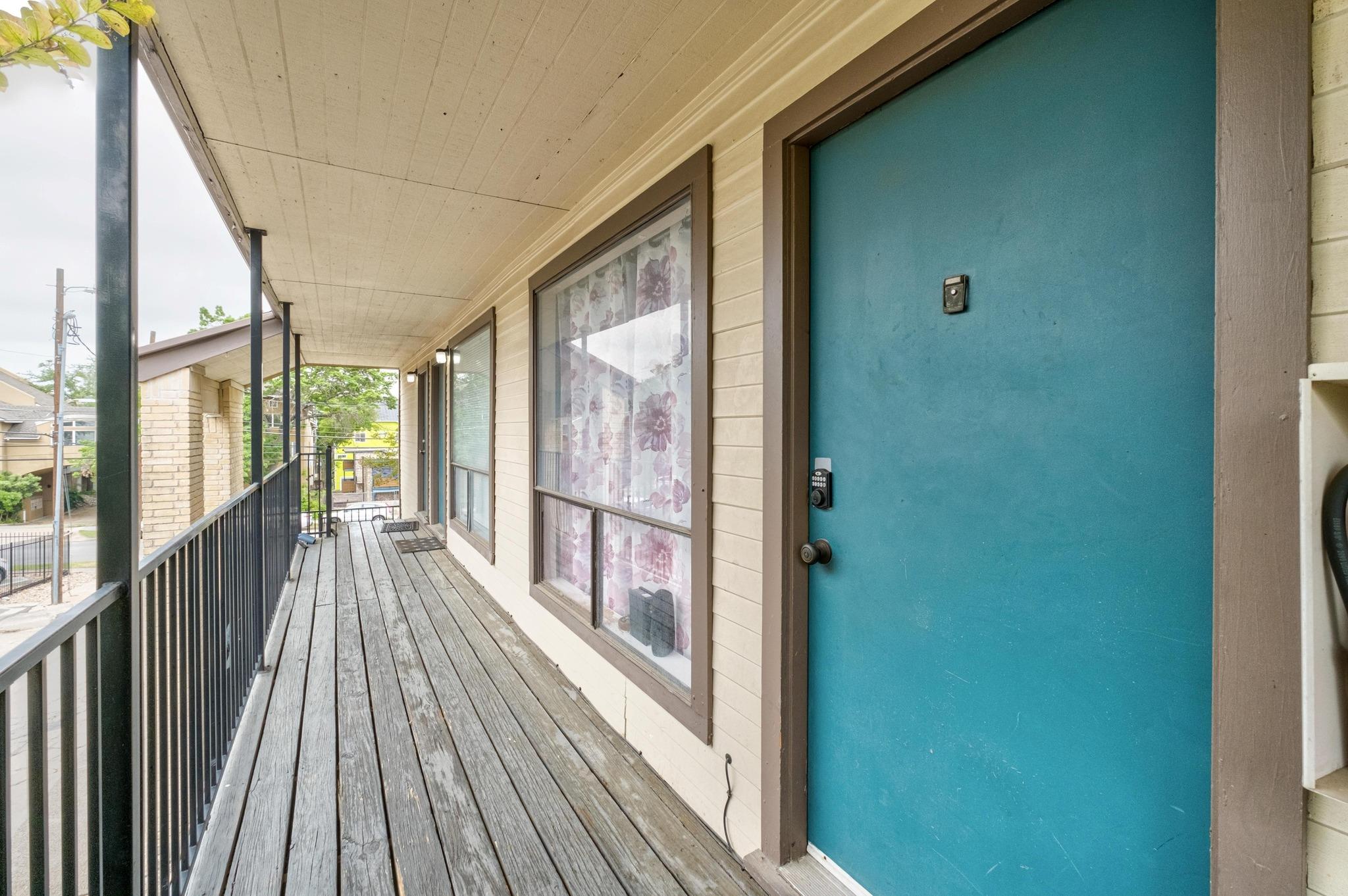 1905 San Gabriel St 203 Property Photo 1