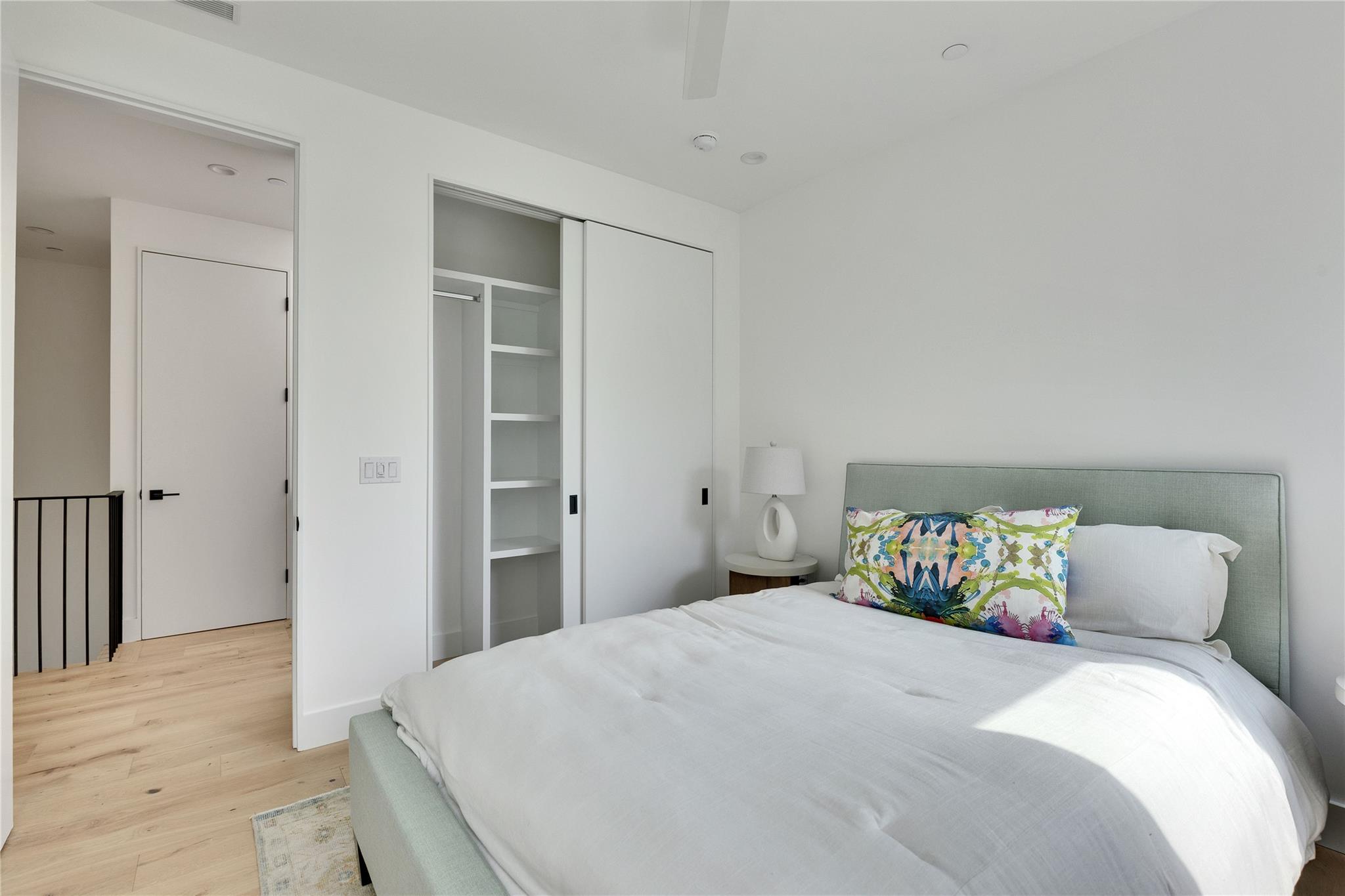 1118 W 7th St #2b Property Photo 11
