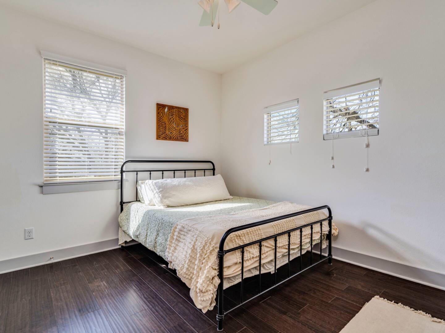 604 Allen St 103 Property Photo 6