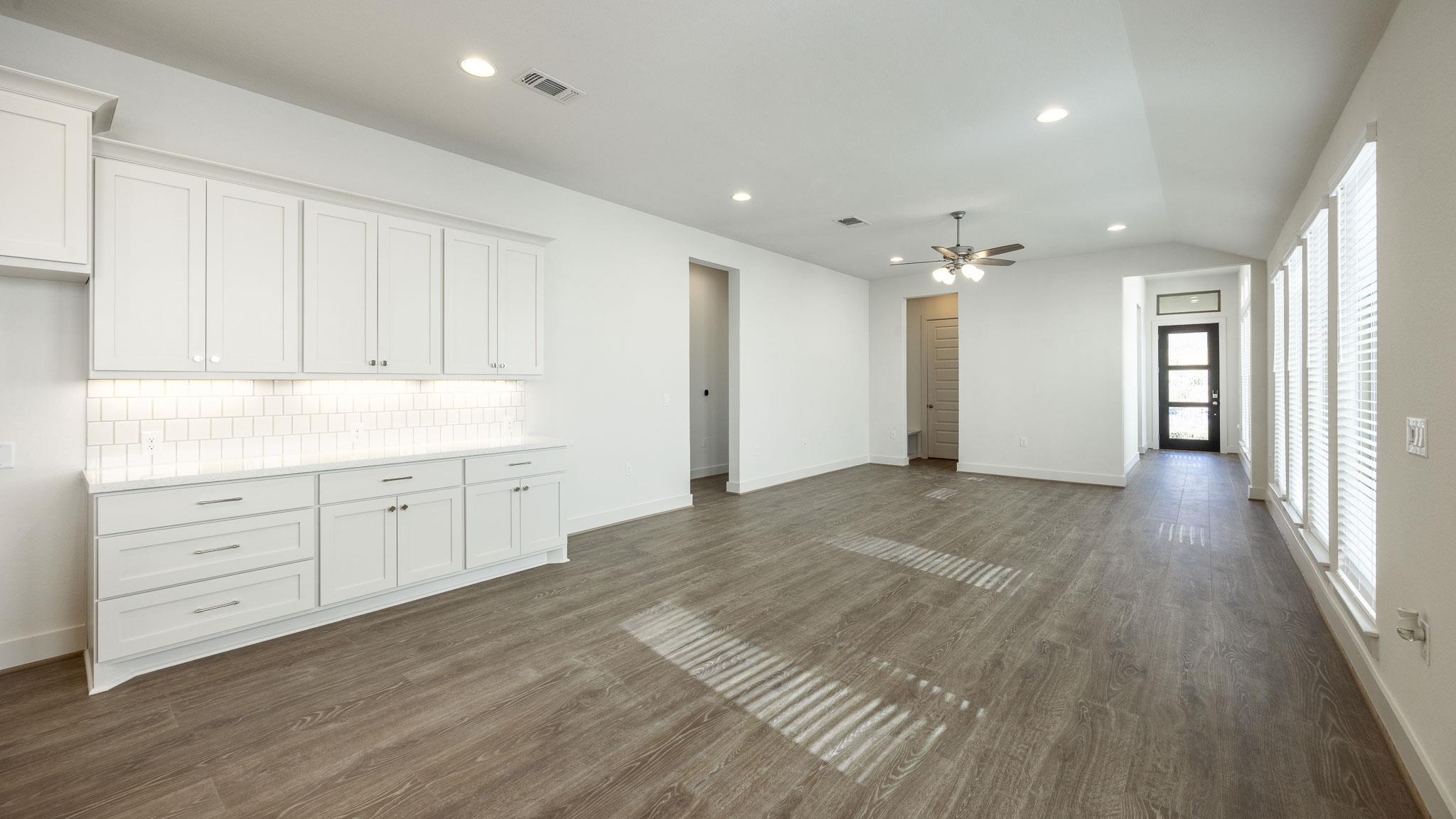 7111 Stitzel Weller Dr Property Photo 8