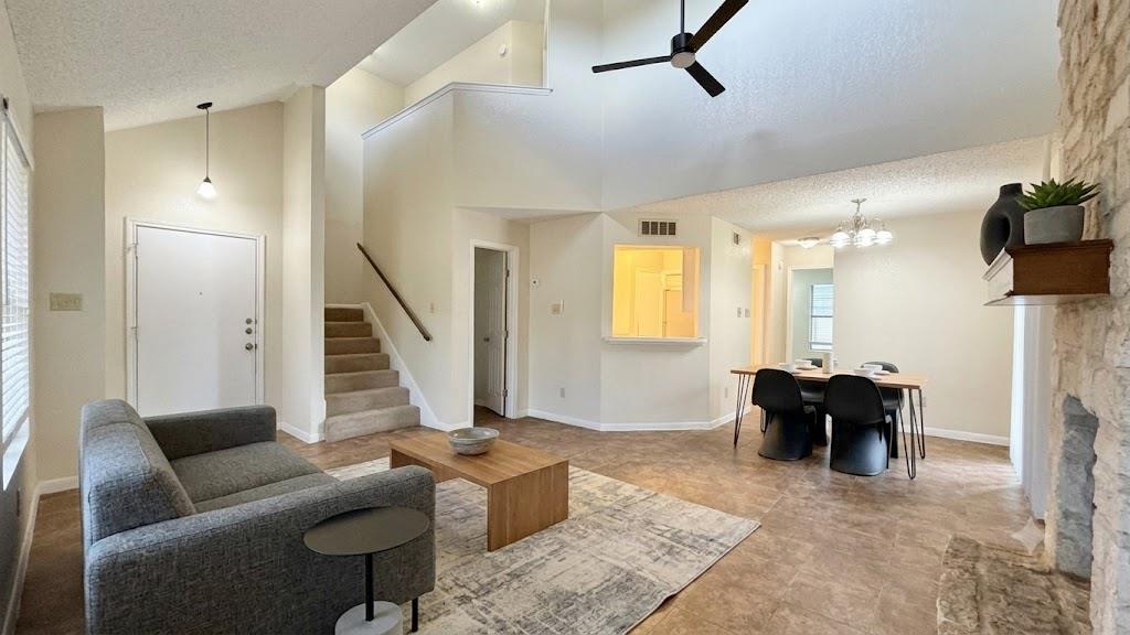 1703 Horseshoe Cir Property Photo 4