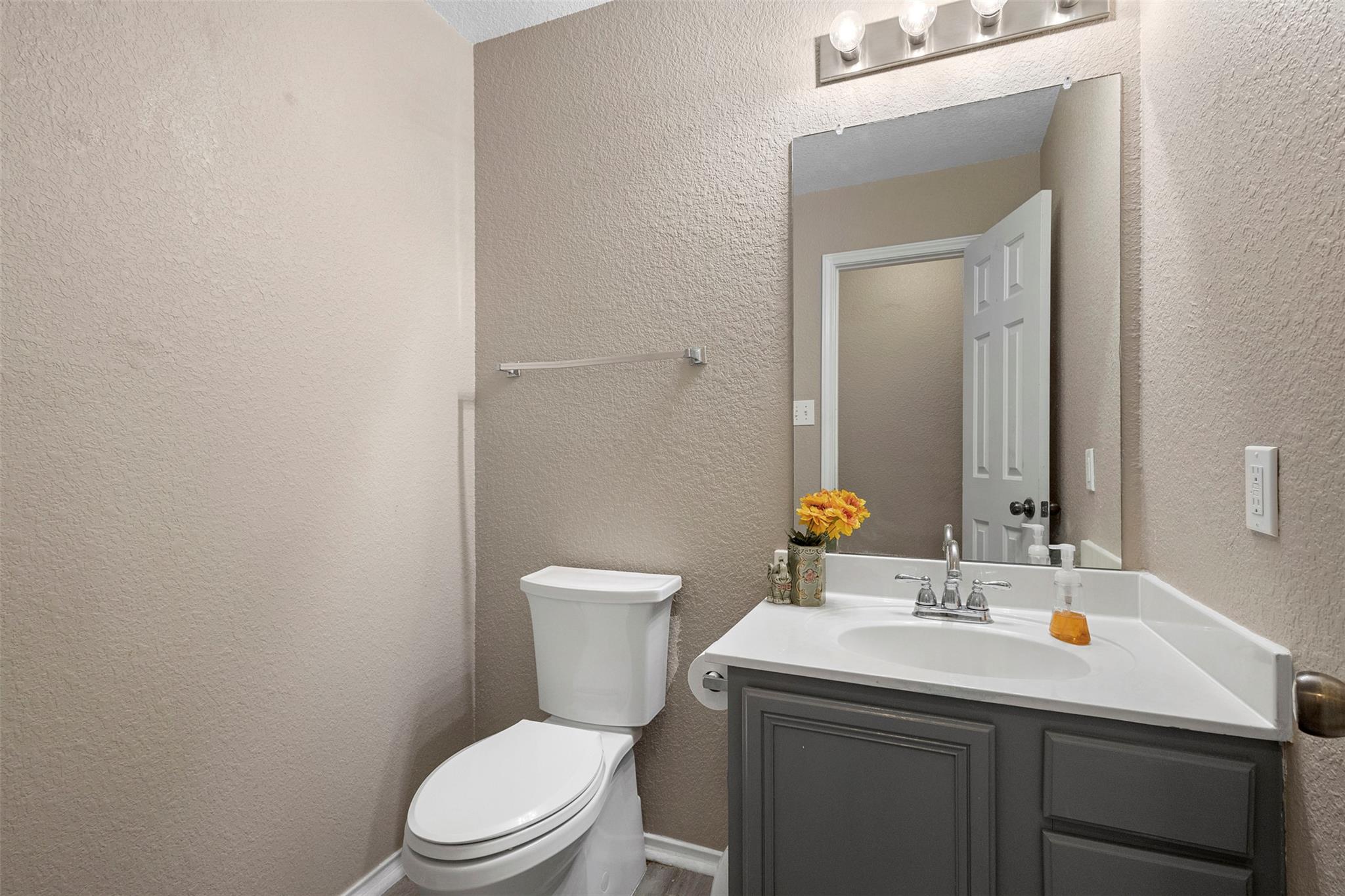 100 Lexington Rd Property Photo 29