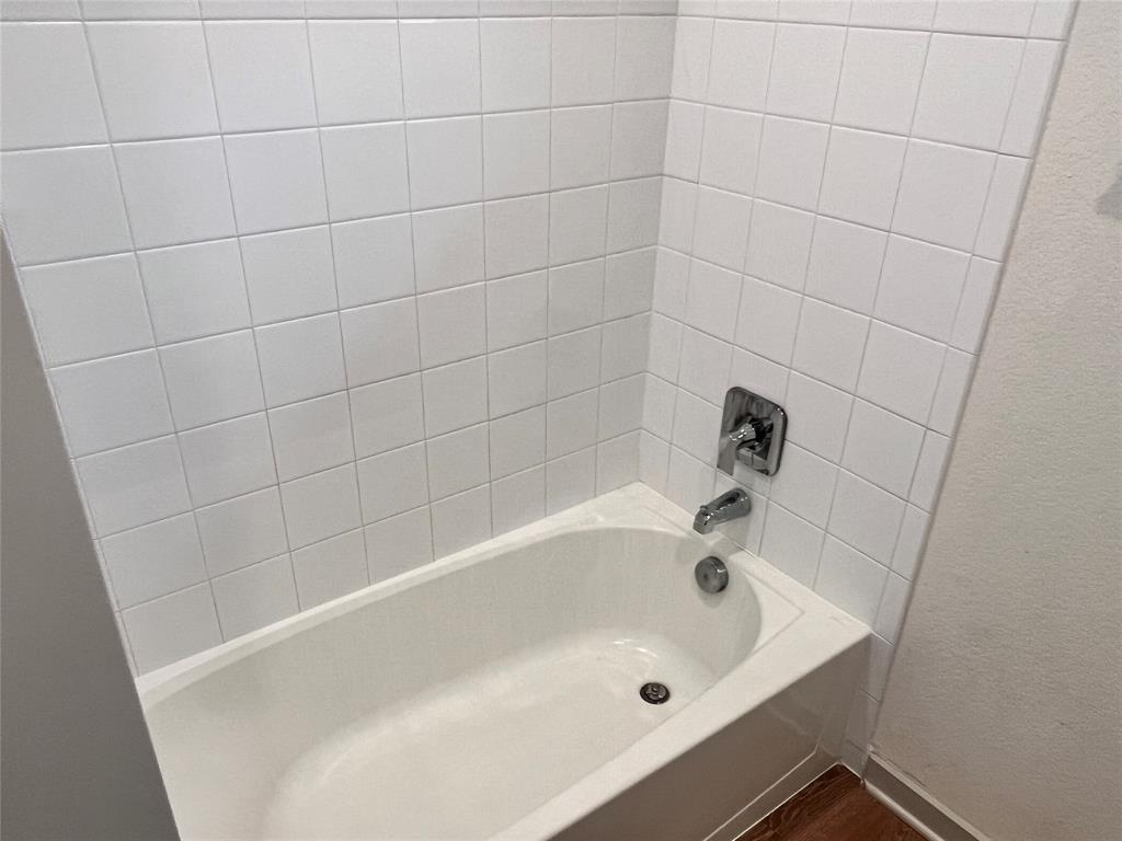 112 New Hampton Way Property Photo 10