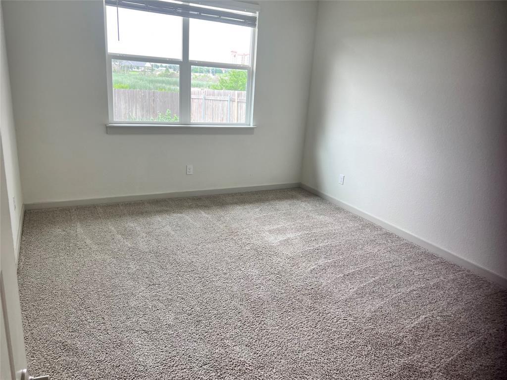 112 New Hampton Way Property Photo 14